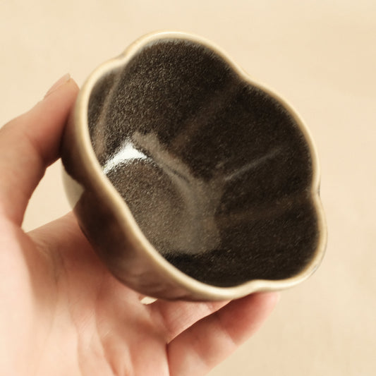 East Table Dolce Kiln Change Glaze Ume Plum Shape Goma Sesame Small Bowl