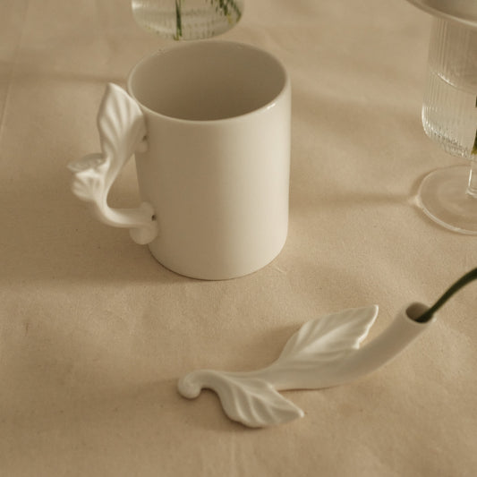 LE BLANC Matte White Ceramic Floral Handle Mug Cutlery Holder