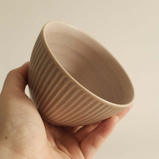 East Table Cotogo Beige Matte Small Bowl