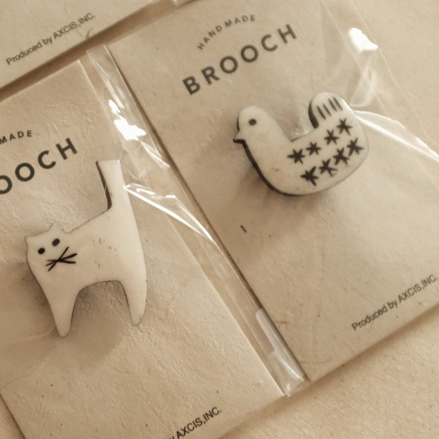 Akorat Japan Bone Brooch Duck