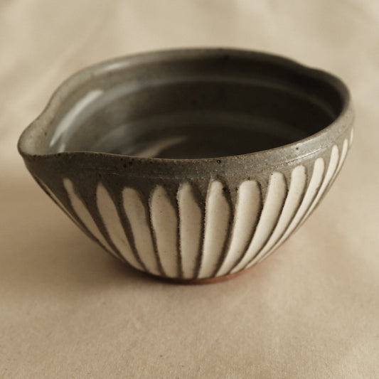 Masamura Japan Kohiki Carved Katakuchi Chawan Matcha Bowl with Spout