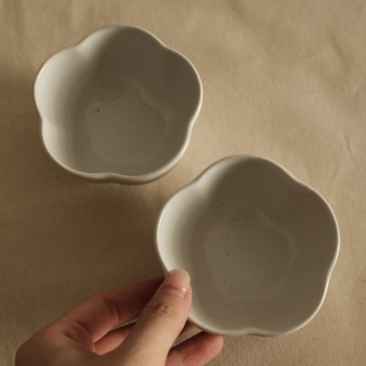 East Table Dolce Ume Plum Shape Yuki Snow White Small Bowl