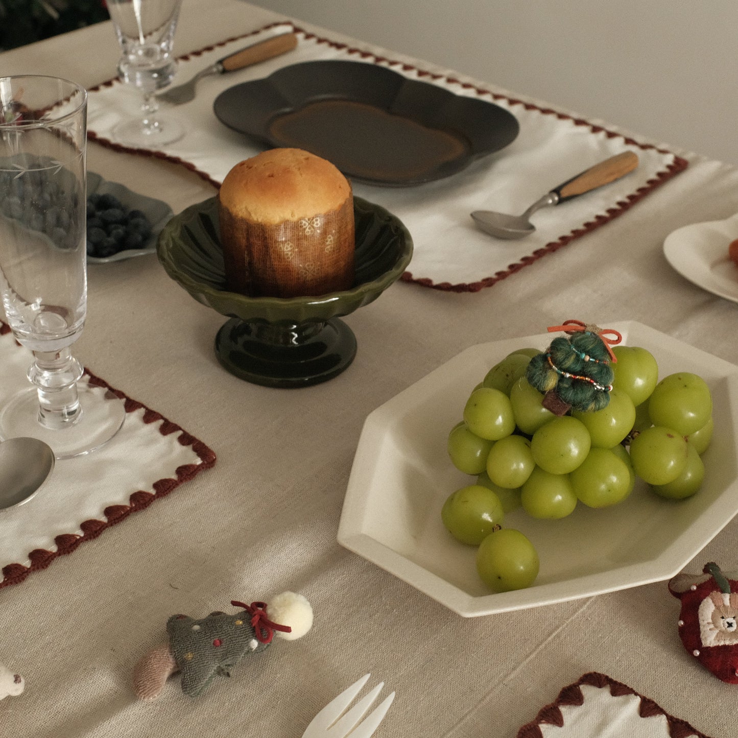 ELISE French Linen Cotton Maroon Red Embroidered Linings Heat Insulation Table Placemat