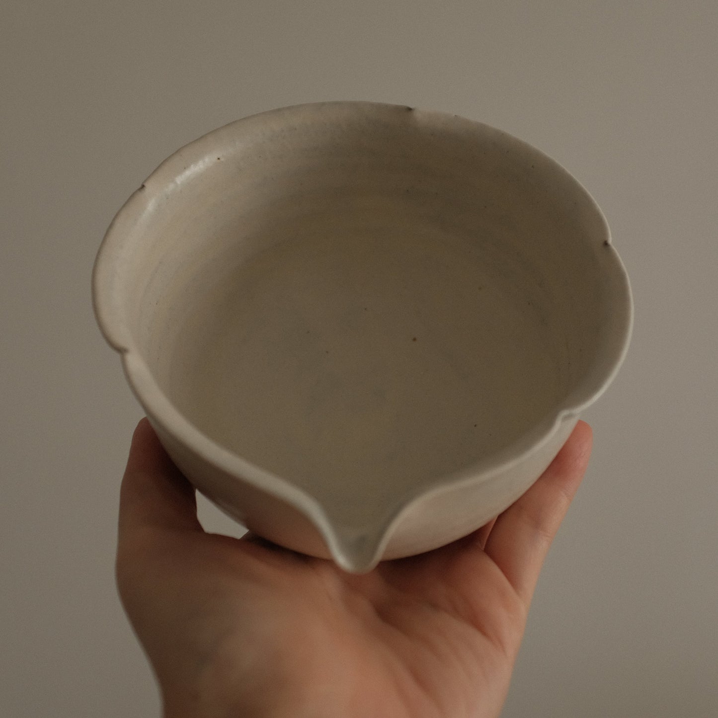 Yuli Handmade Snow White Floral Rim Katakuchi Chawan Matcha Bowl Powdered Glaze Underglazed Stoneware