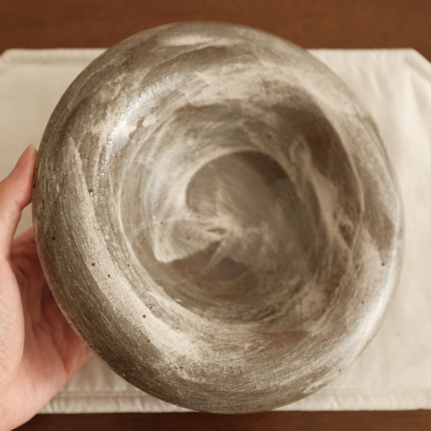 Yuli Handmade Speckled Grey White Rolled Rim Deep Plate Dish Powdered Glaze Underglazed Stoneware