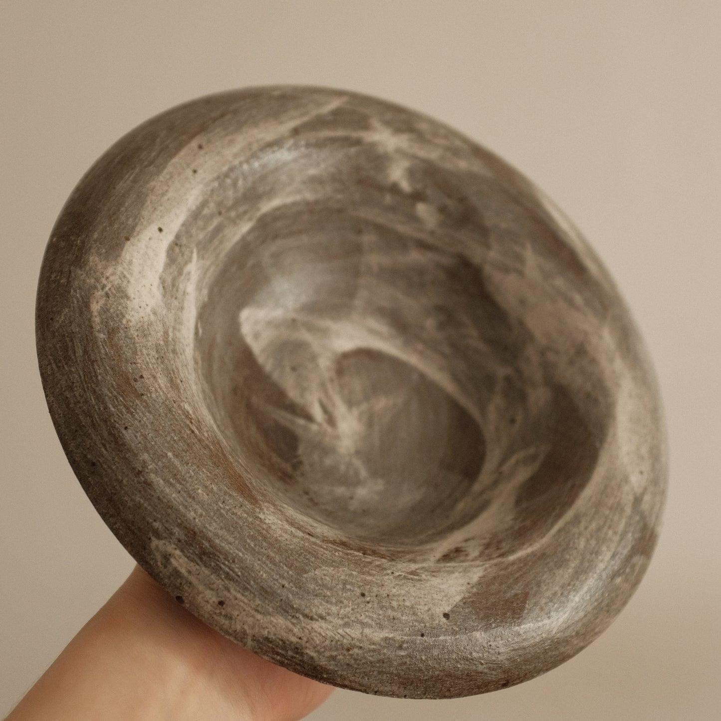 Yuli Handmade Speckled Grey White Rolled Rim Deep Plate Dish Powdered Glaze Underglazed Stoneware