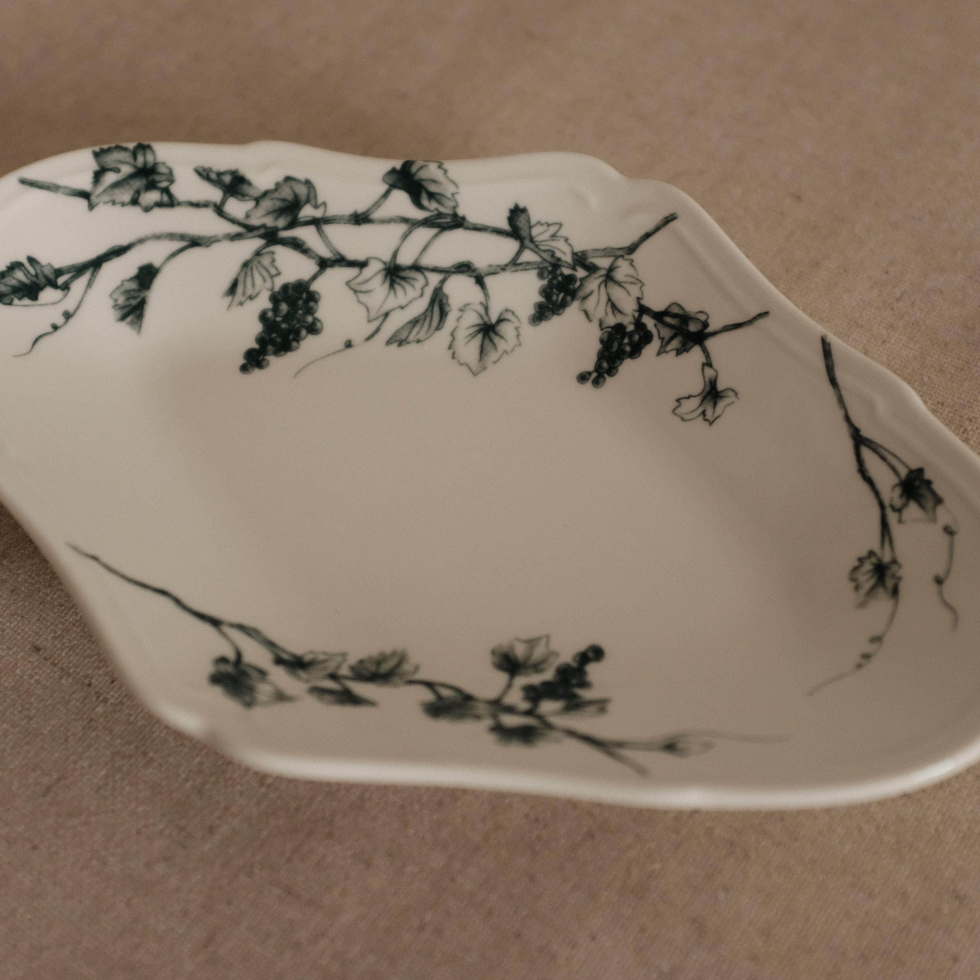 Studio M' Japan Vigne Plate Blue