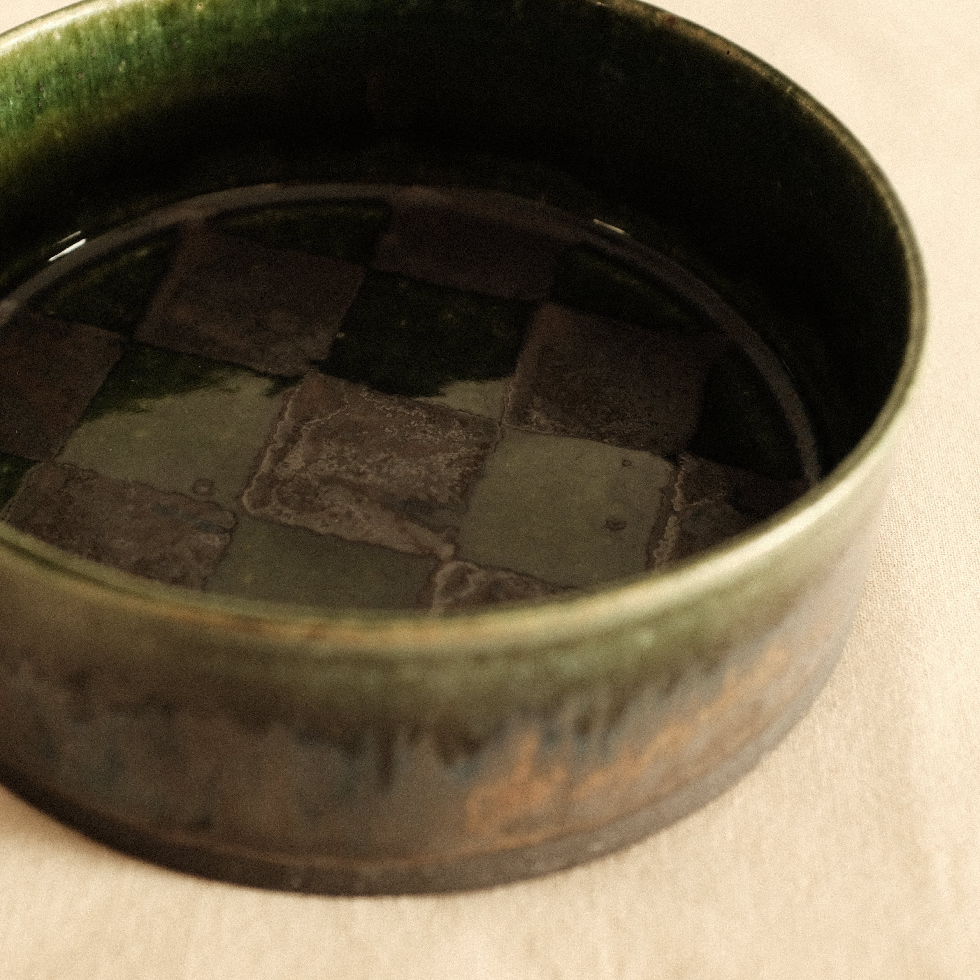 Kuroki Taira Oribe Green Glaze Checkered Dish Bowl