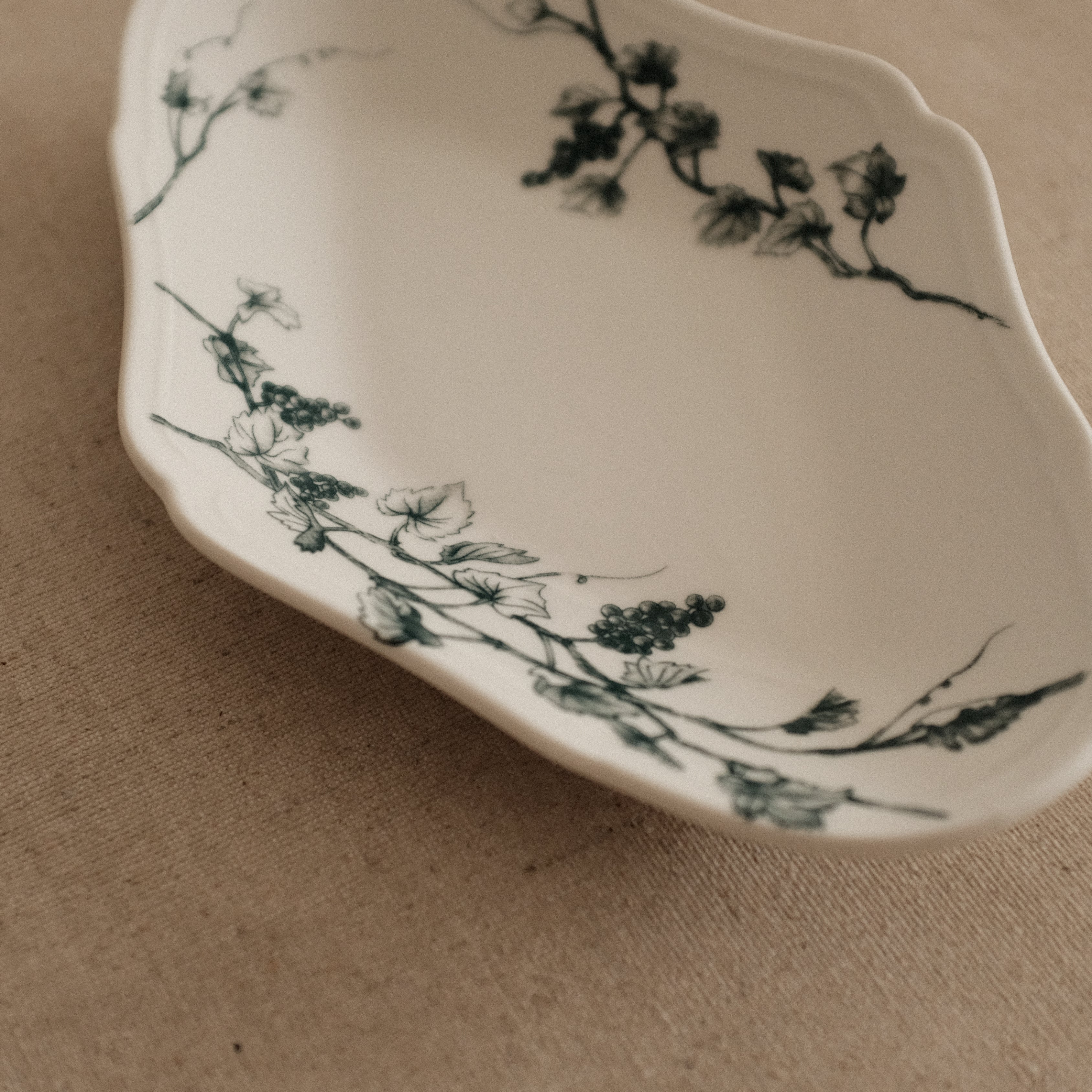 Studio M' Japan Vigne Plate Blue