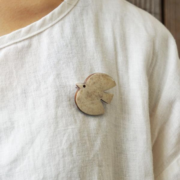 Akorat Japan Bone Brooch Bird