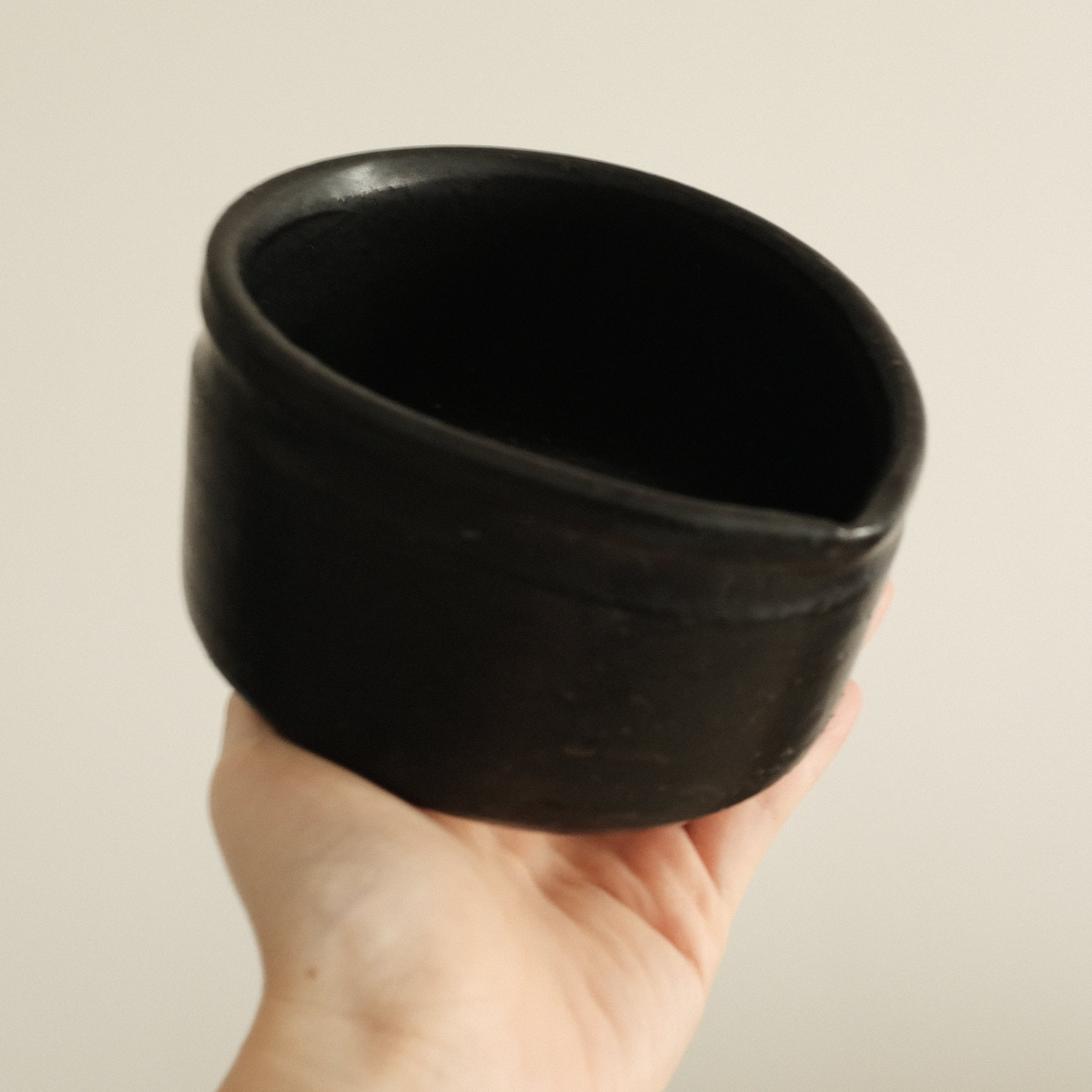 Hatsuichi Japan Kuroku Neri Black Katakuchi Chawan Matcha Bowl Minoware
