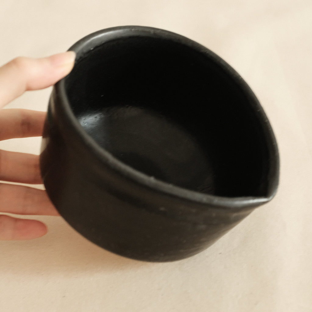 Hatsuichi Japan Kuroku Neri Black Katakuchi Chawan Matcha Bowl Minoware