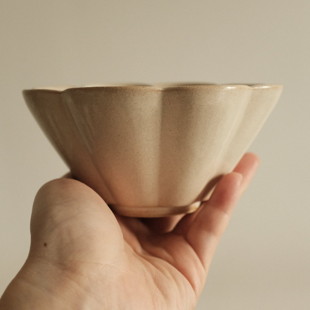 East Table Hanasaki Flower Shape Sand Beige Deep Bowl