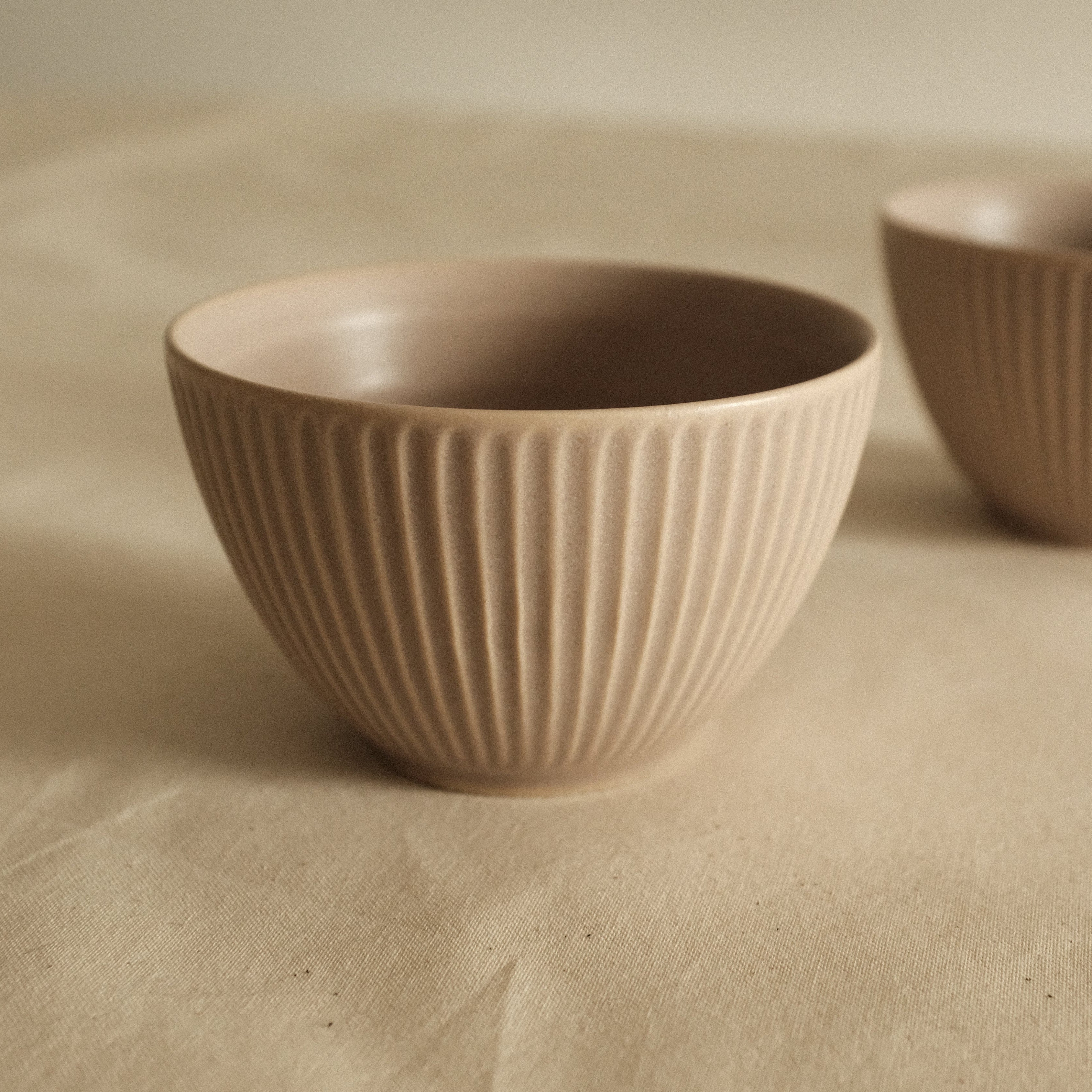 East Table Cotogo Beige Matte Small Bowl