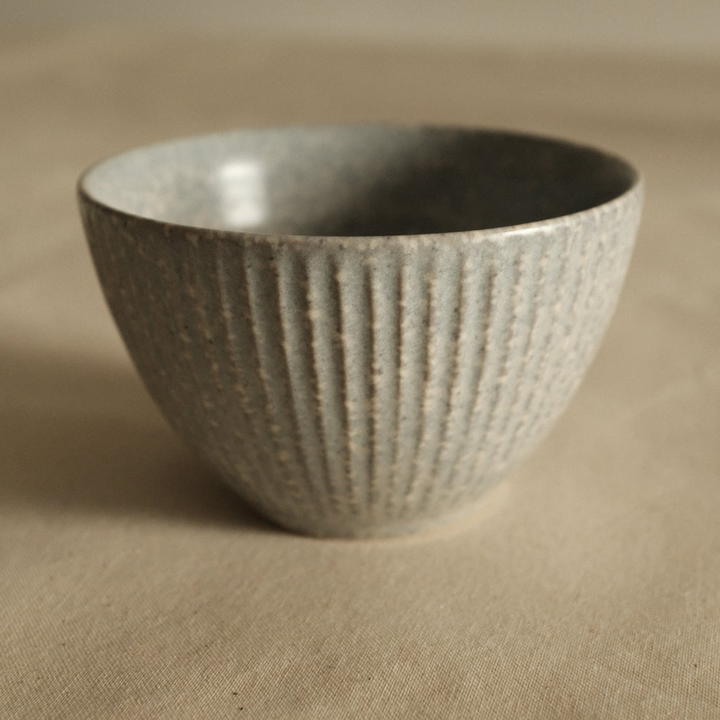 East Table Cotogo Kiln Change Blue Matte Small Bowl