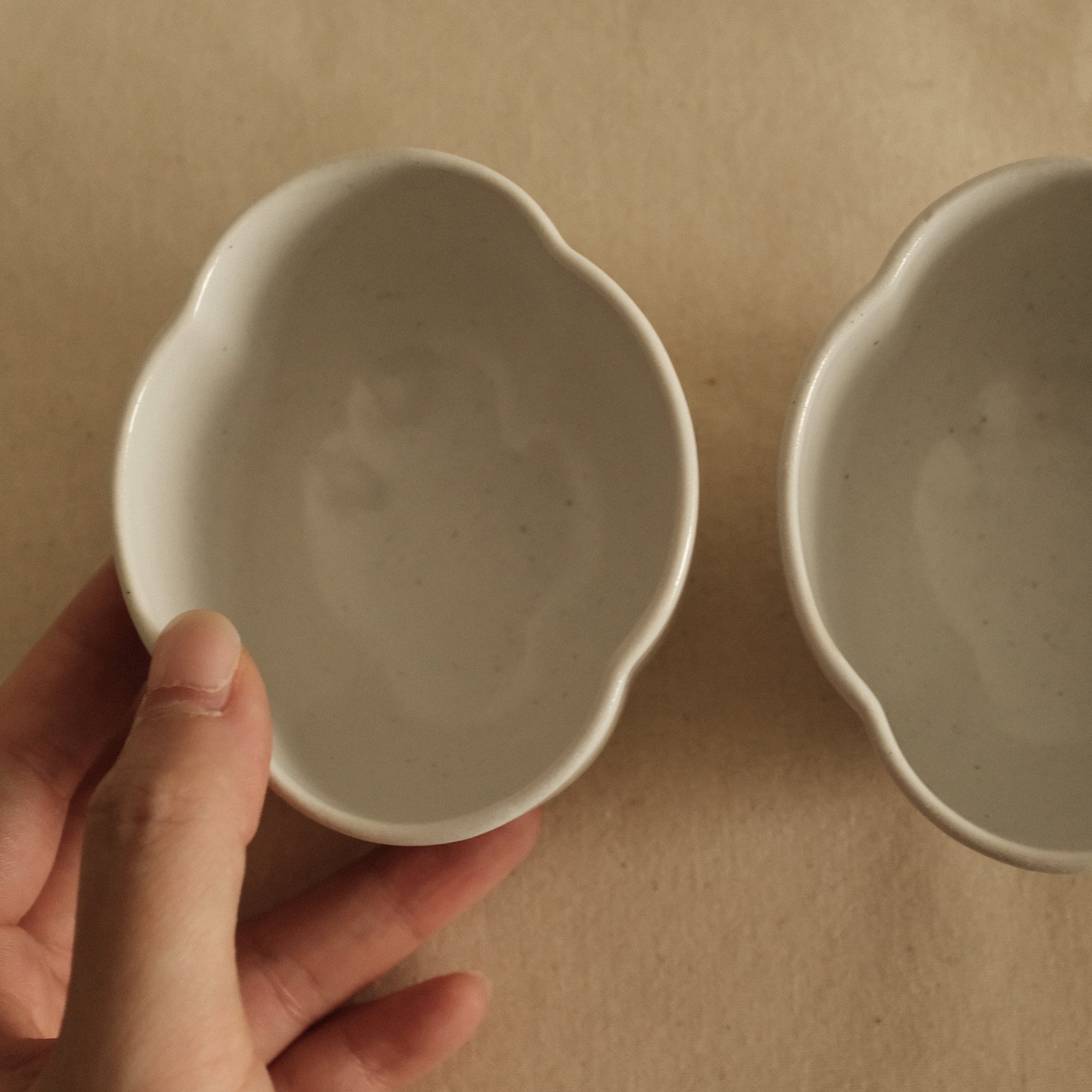 East Table Dolce Mokko Papaya Shape Yuki Snow White Small Bowl