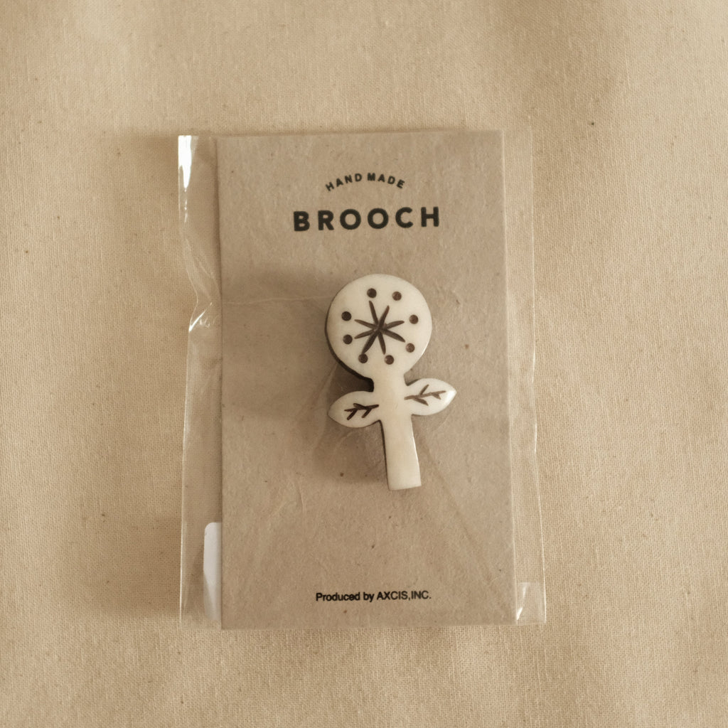 Akorat Japan Bone Brooch Flower