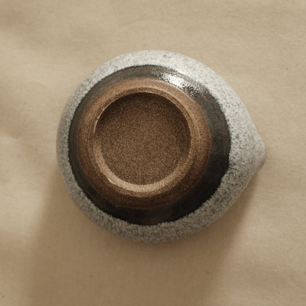 Masamura Japan Yama No Ishi Mountain Stone Katakuchi Chawan Matcha Bowl with Spout Minoware