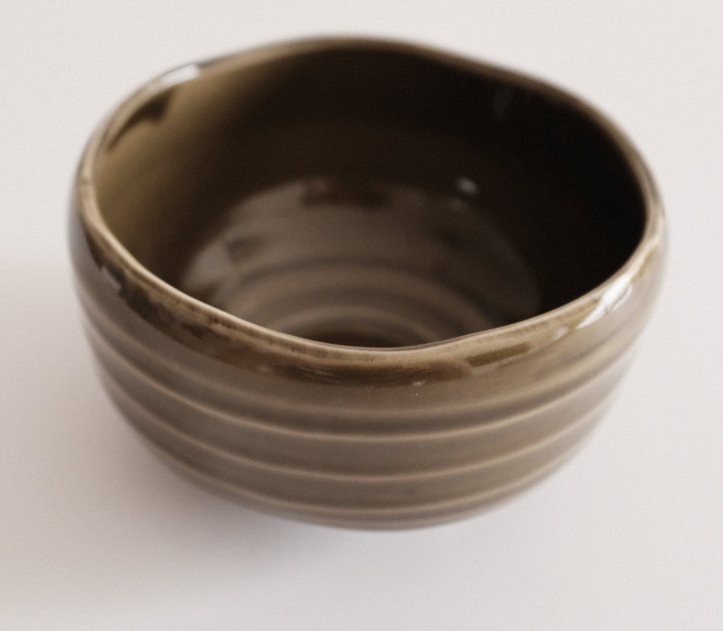 Hatsuichi Japan Yomogi Olive Green Flower-shaped Chawan Matcha Bowl Tea Bowl Japan Minoware