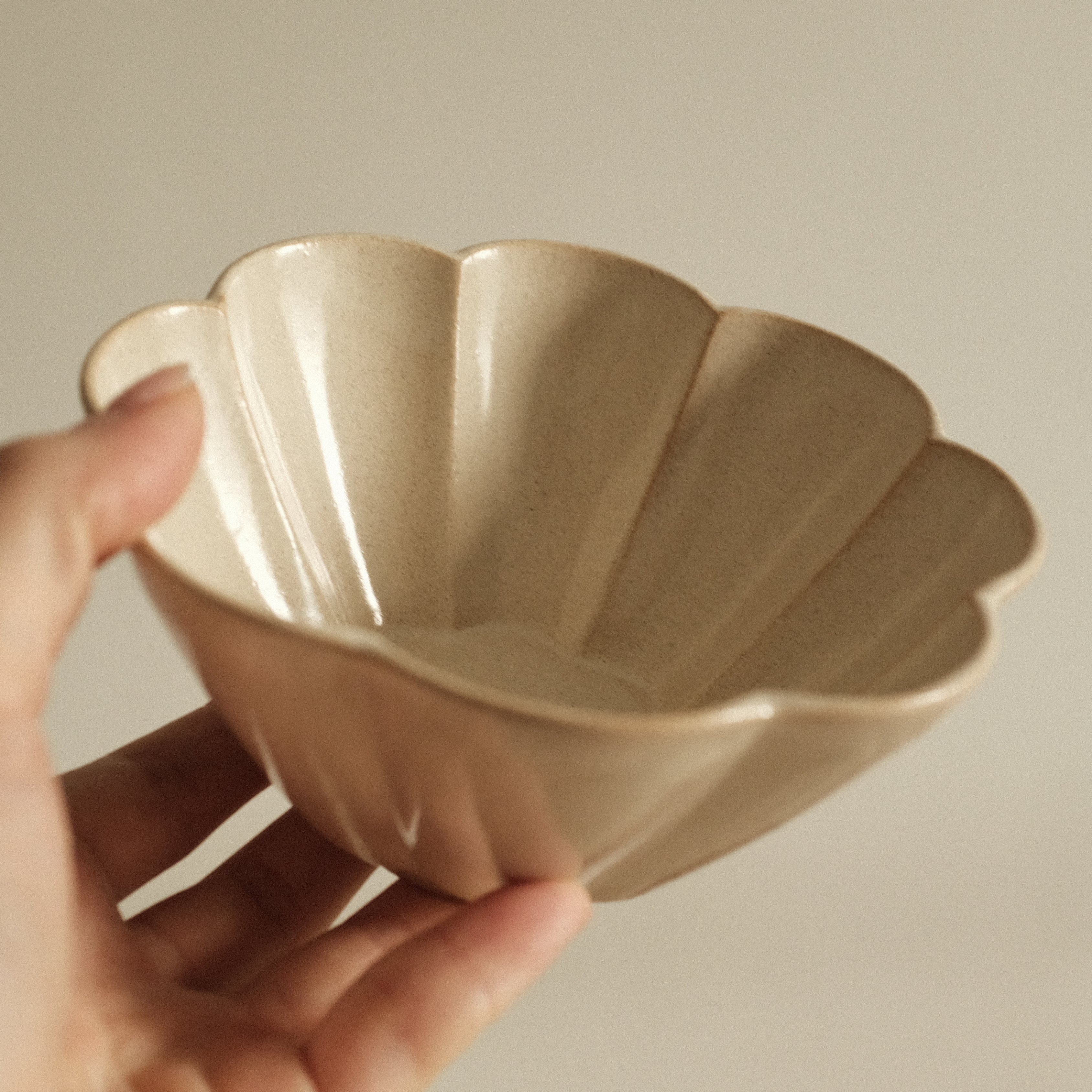 East Table Hanasaki Flower Shape Sand Beige Deep Bowl