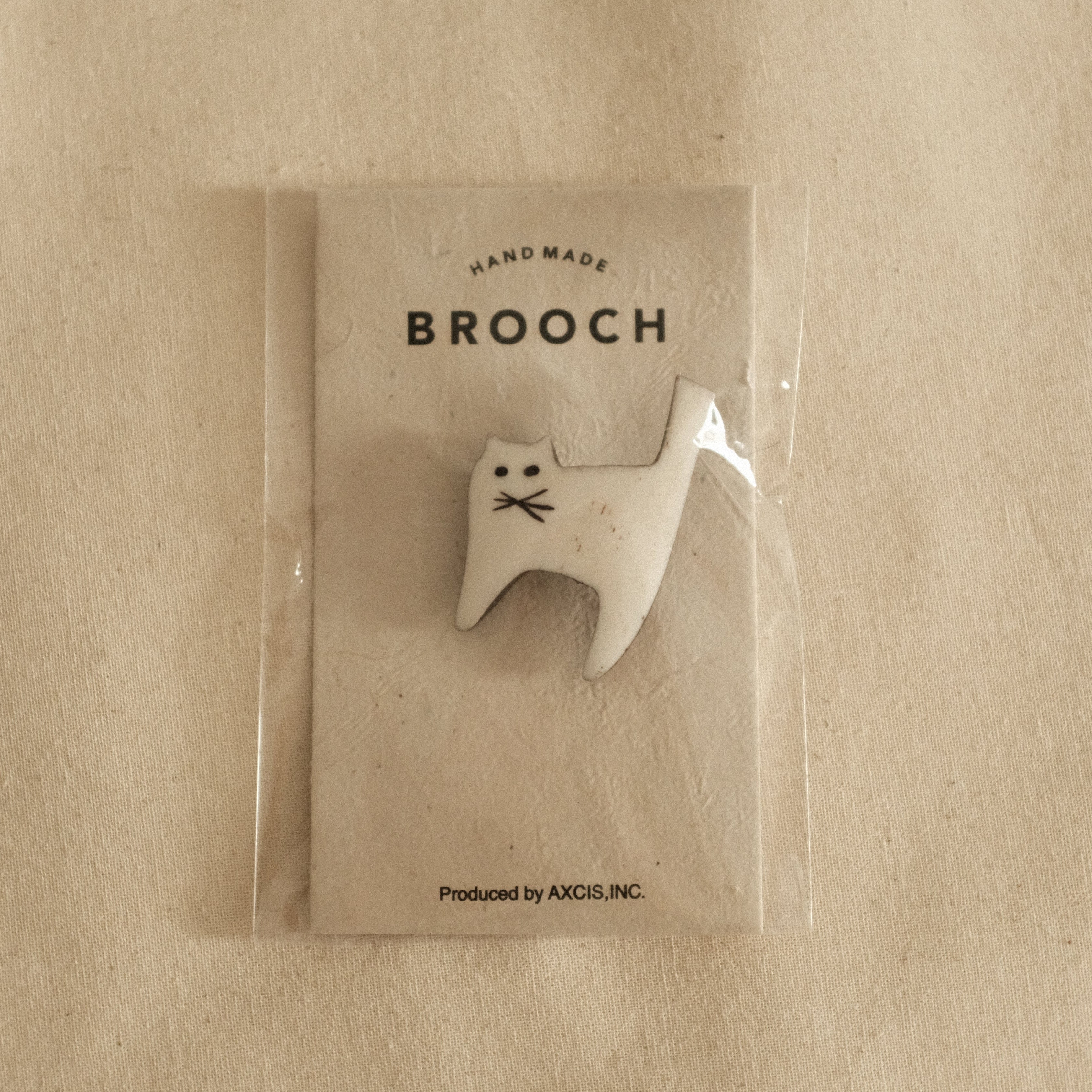 Akorat Japan Bone Brooch Cat