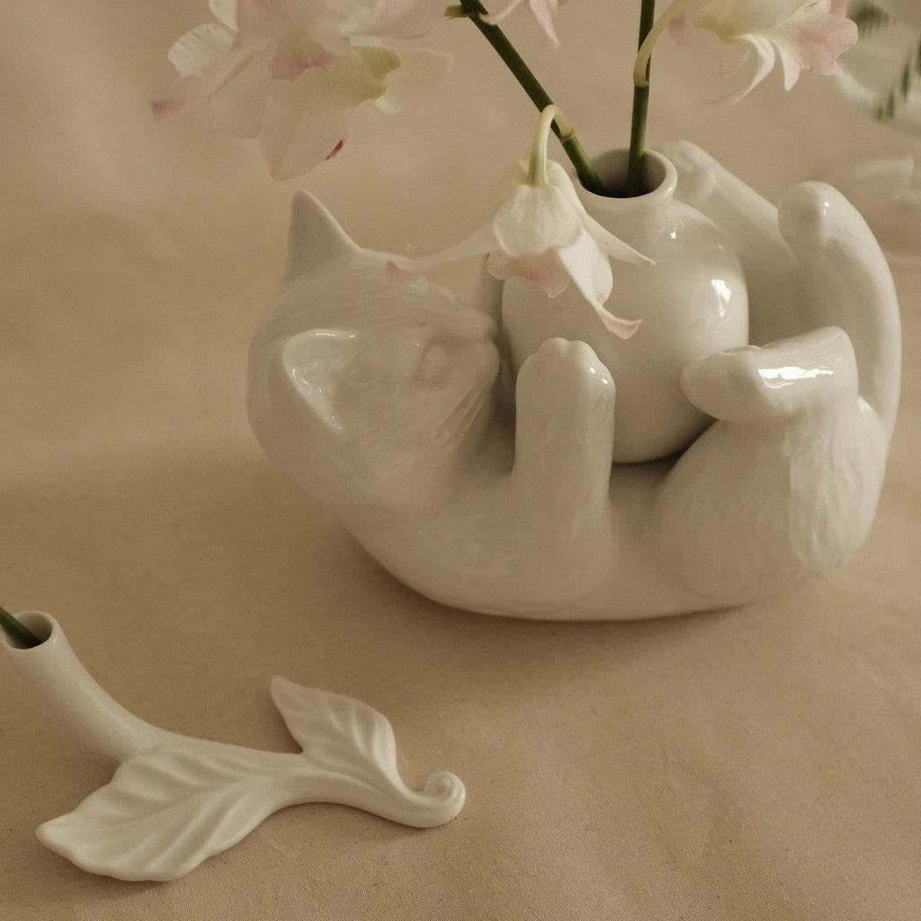 MIGNON Furry Cat with Small Ceramic Vase Reed Diffuser Bottle