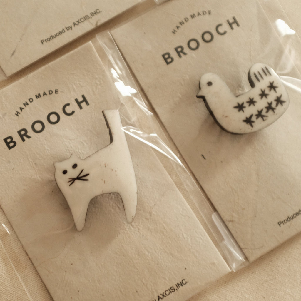 Akorat Japan Bone Brooch Cat