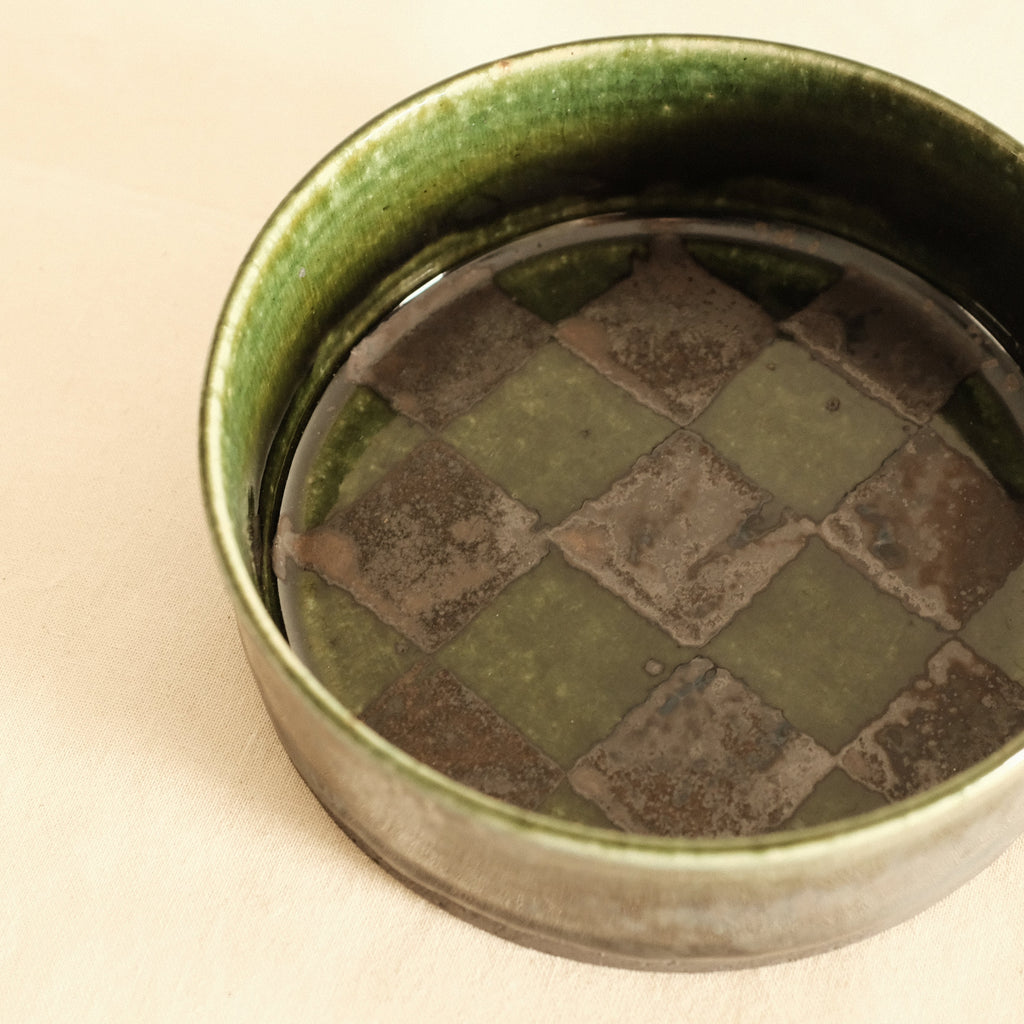 Kuroki Taira Oribe Green Glaze Checkered Dish Bowl
