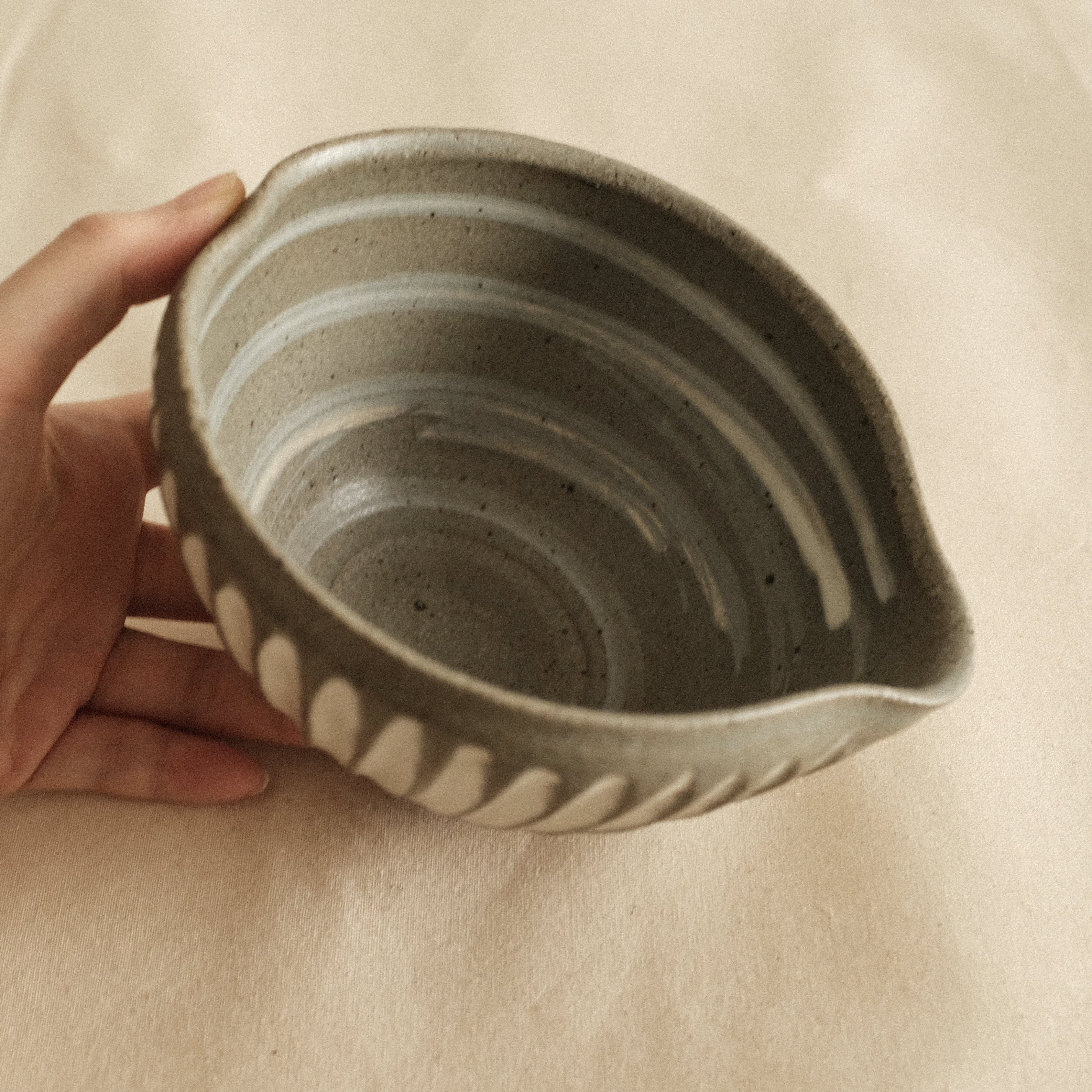 Masamura Japan Kohiki Carved Katakuchi Chawan Matcha Bowl with Spout