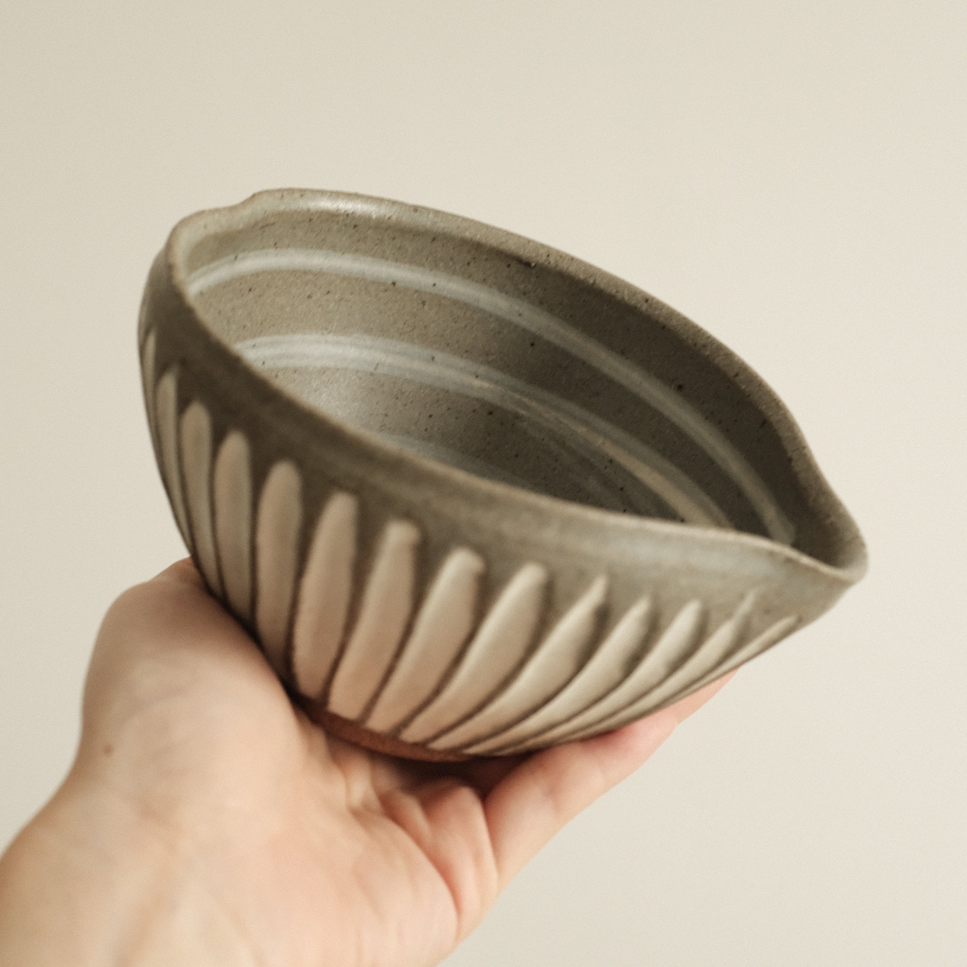 Masamura Japan Kohiki Carved Katakuchi Chawan Matcha Bowl with Spout