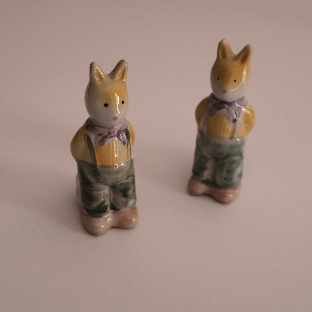 REYNARD Fox Handmade Handpainted Retro Ceramic Condiment Shaker Bottle