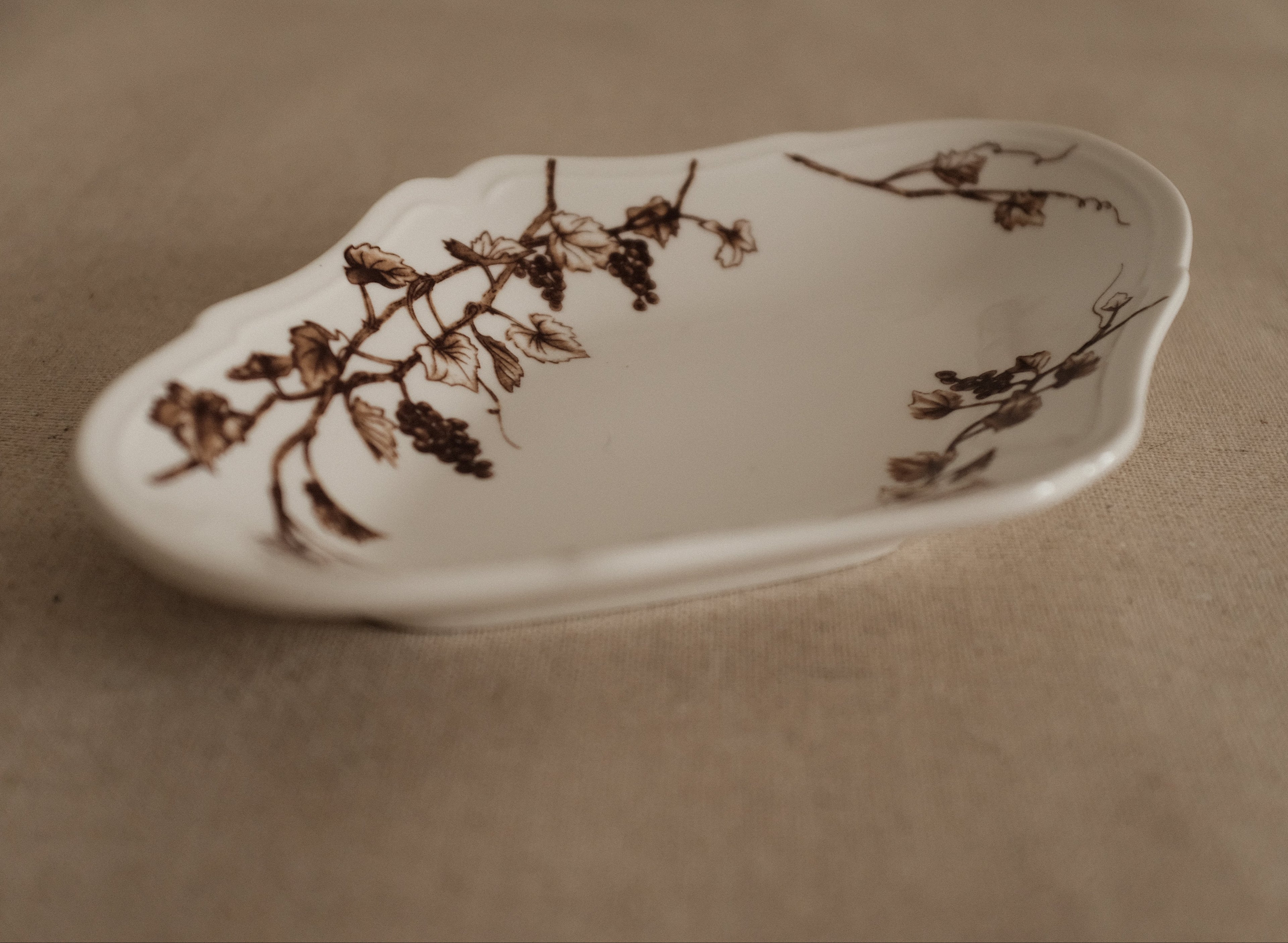 Studio M' Japan Vigne Plate Brown