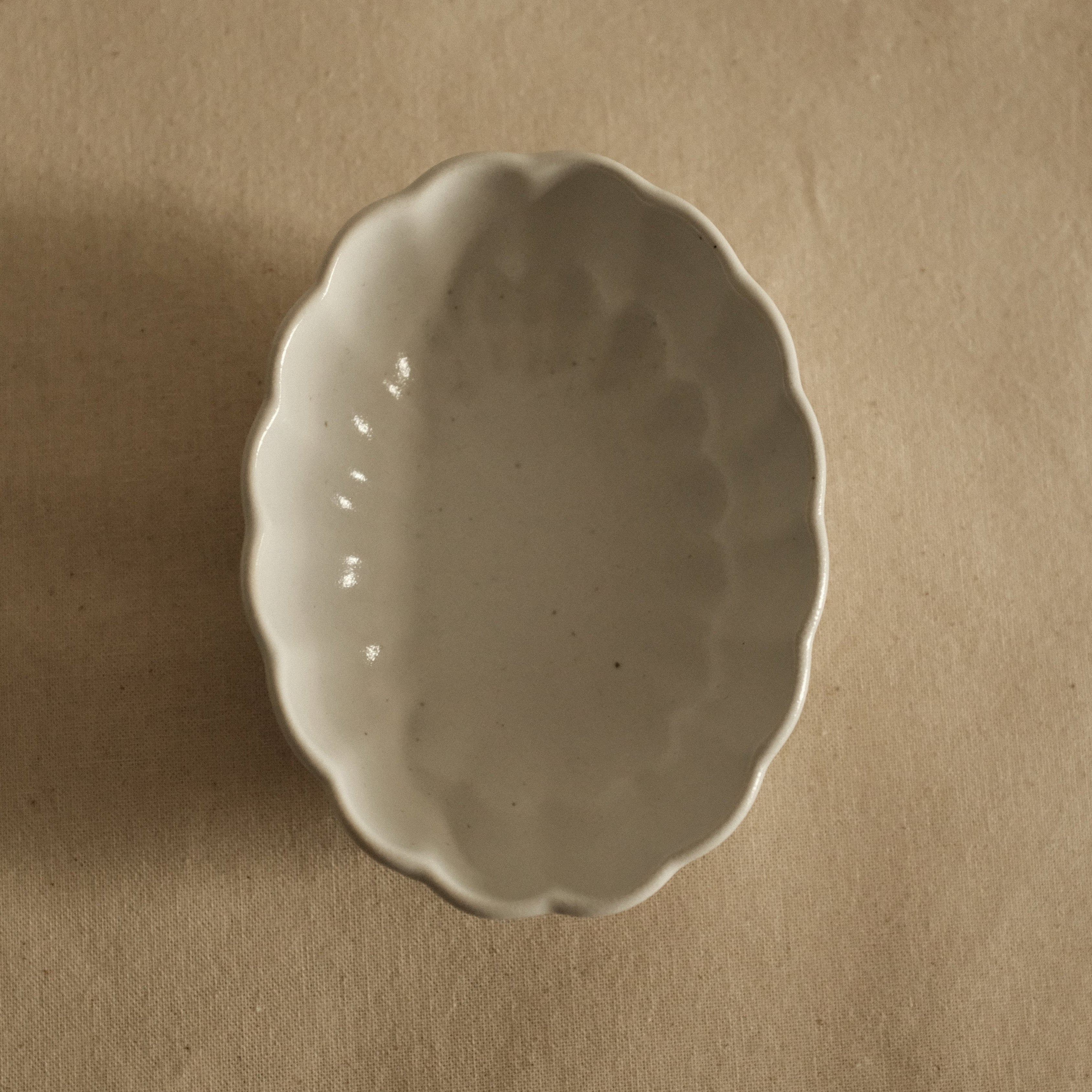 East Table Dolce Chrysanthemum Shape Yuki Snow White Small Bowl
