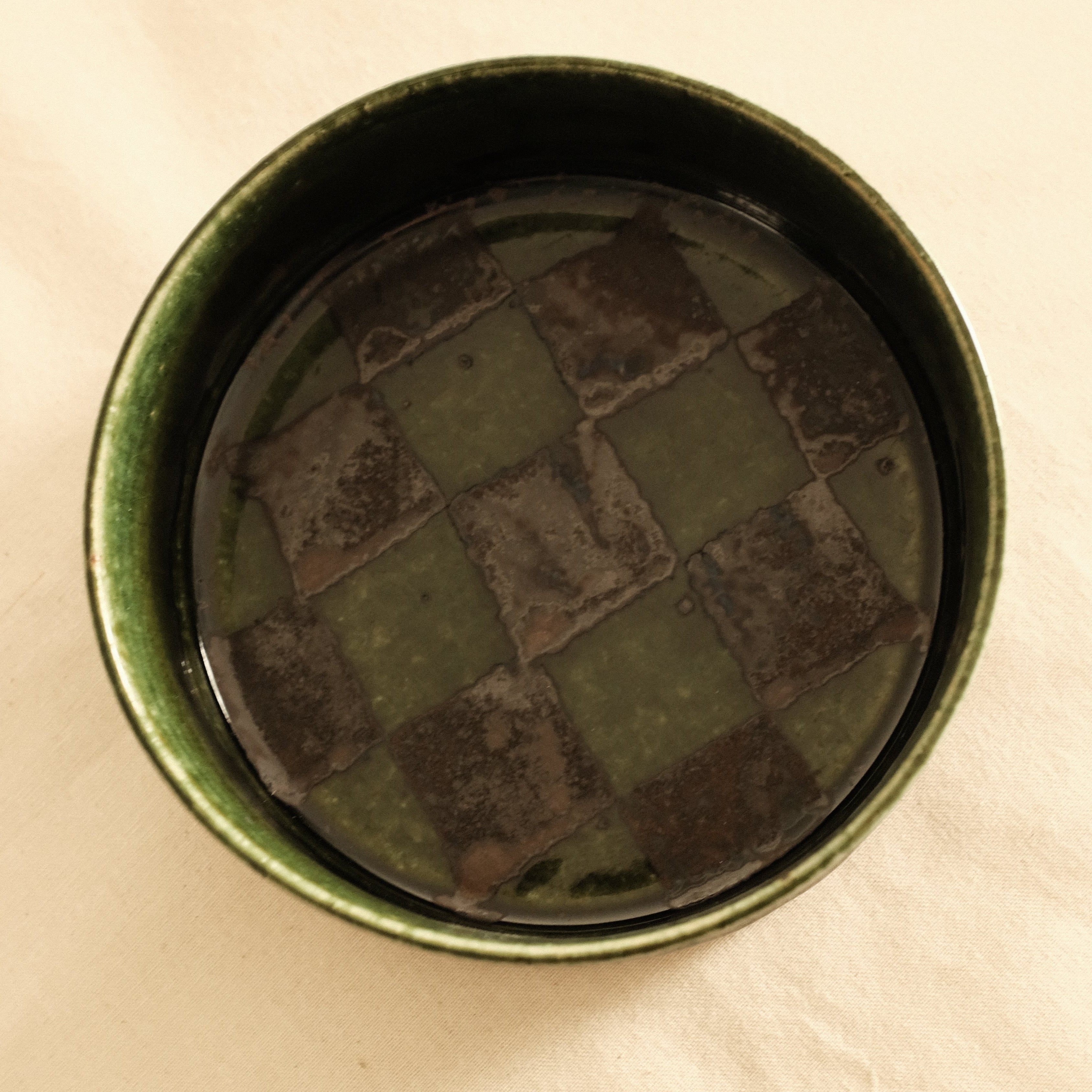 Kuroki Taira Oribe Green Glaze Checkered Dish Bowl