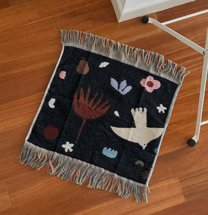 ÉLODIE Peace Dove Whimsical Retro Style Decorative Knitted Tapestry Blanket with Fringe