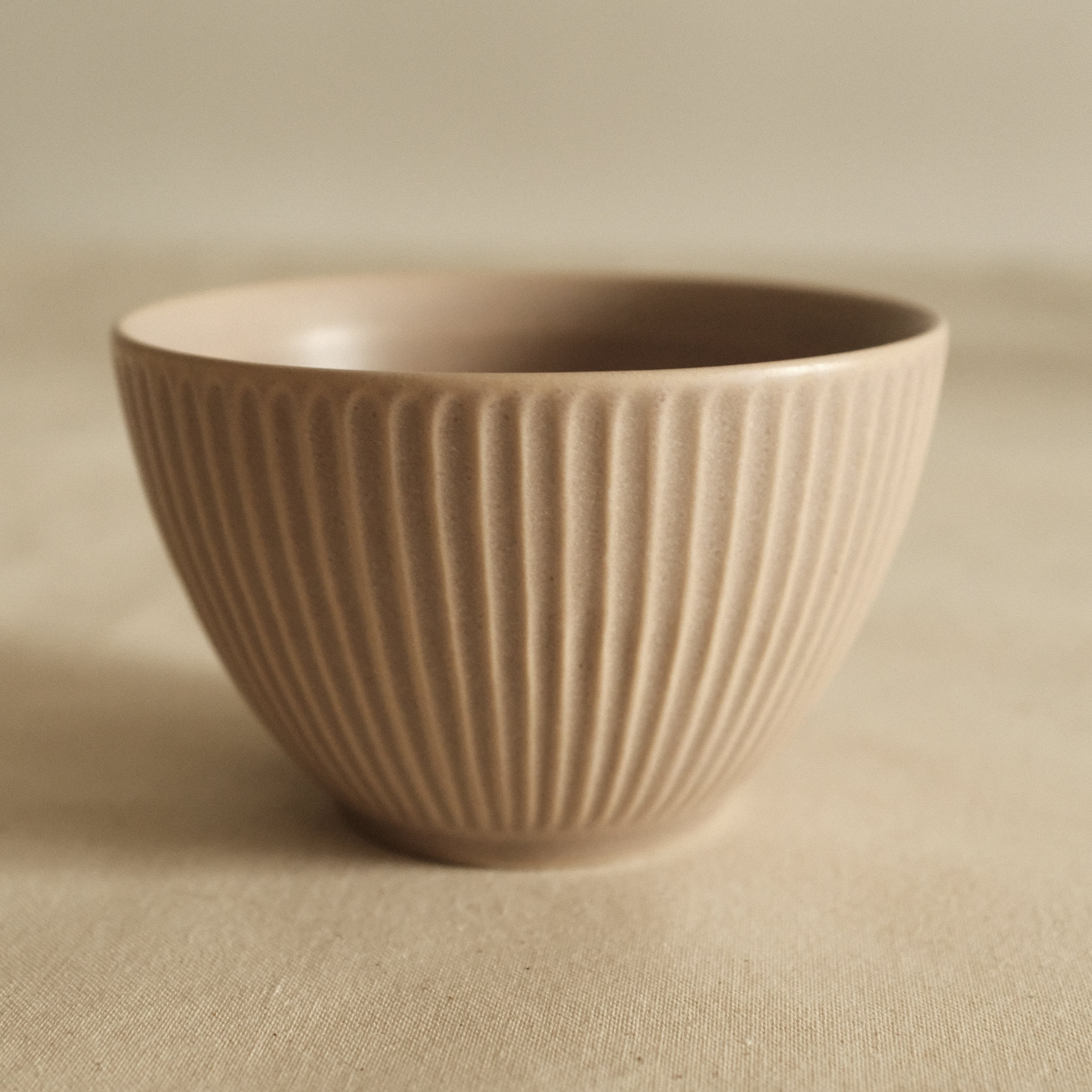 East Table Cotogo Beige Matte Small Bowl