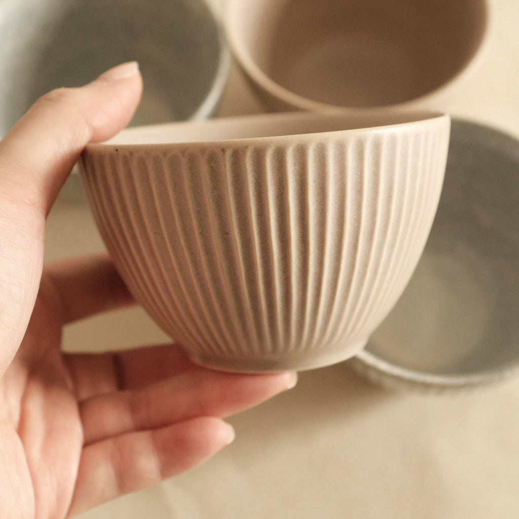 East Table Cotogo Beige Matte Small Bowl