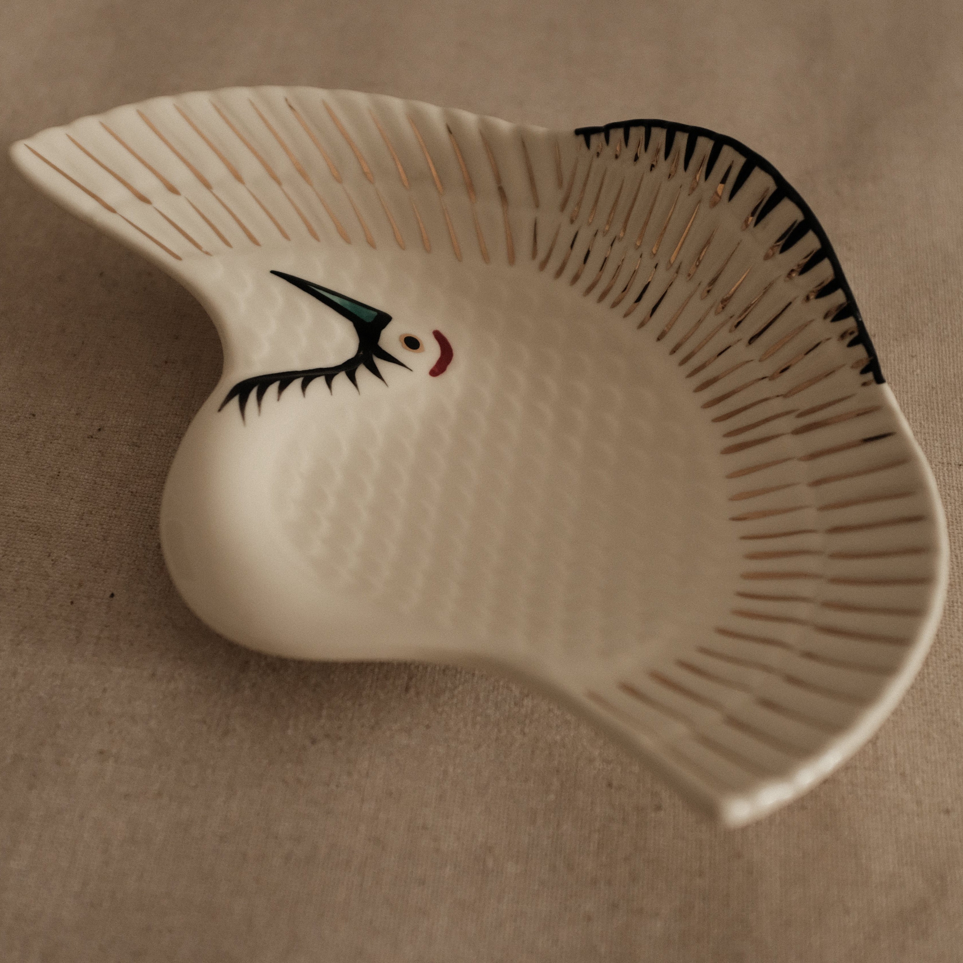 Tsuru White Crane Underglazed Cream Ceramic Dish Plate