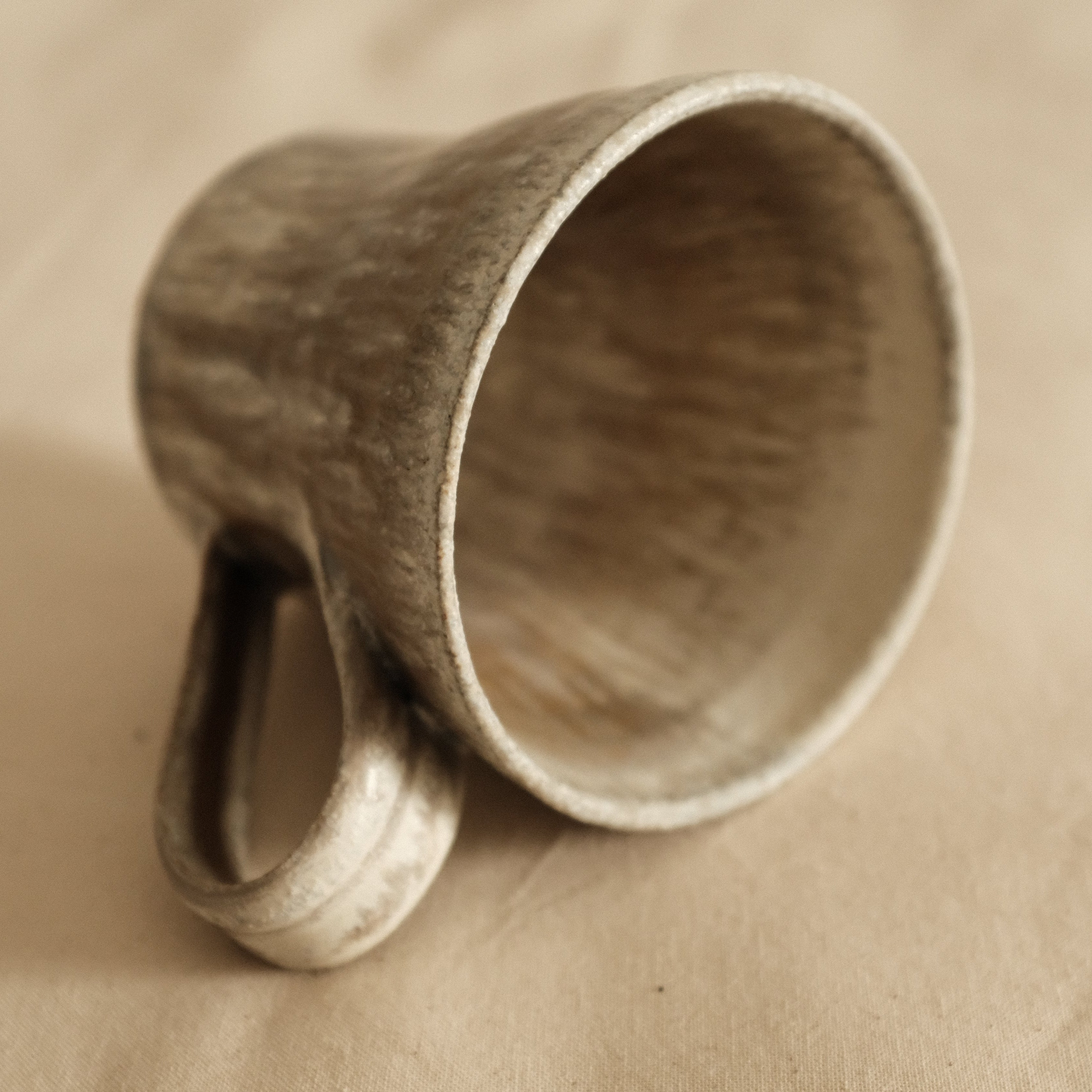 Kyuuko Mashiko Konayuki Powder Snow Glaze Mug with Handle