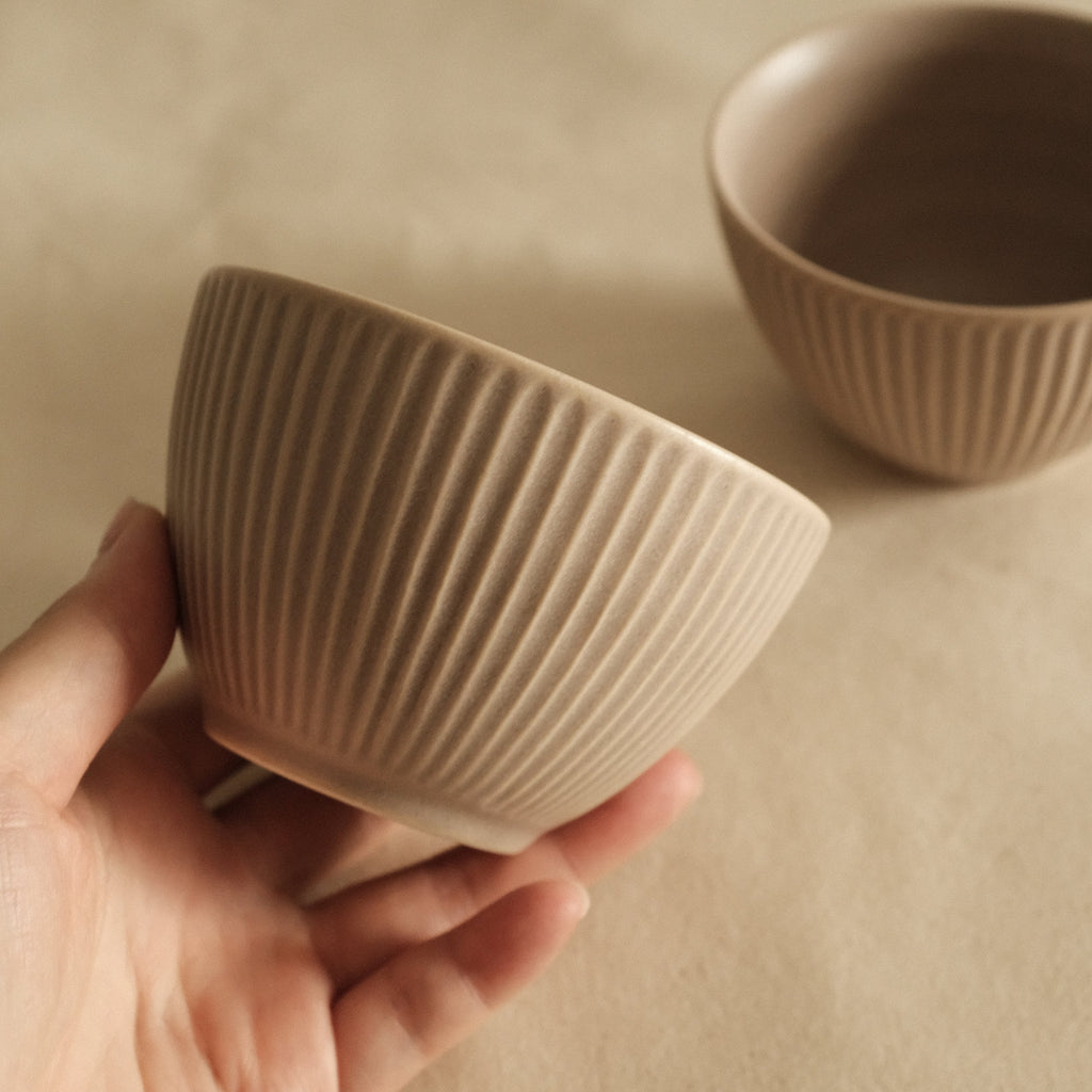 East Table Cotogo Beige Matte Small Bowl