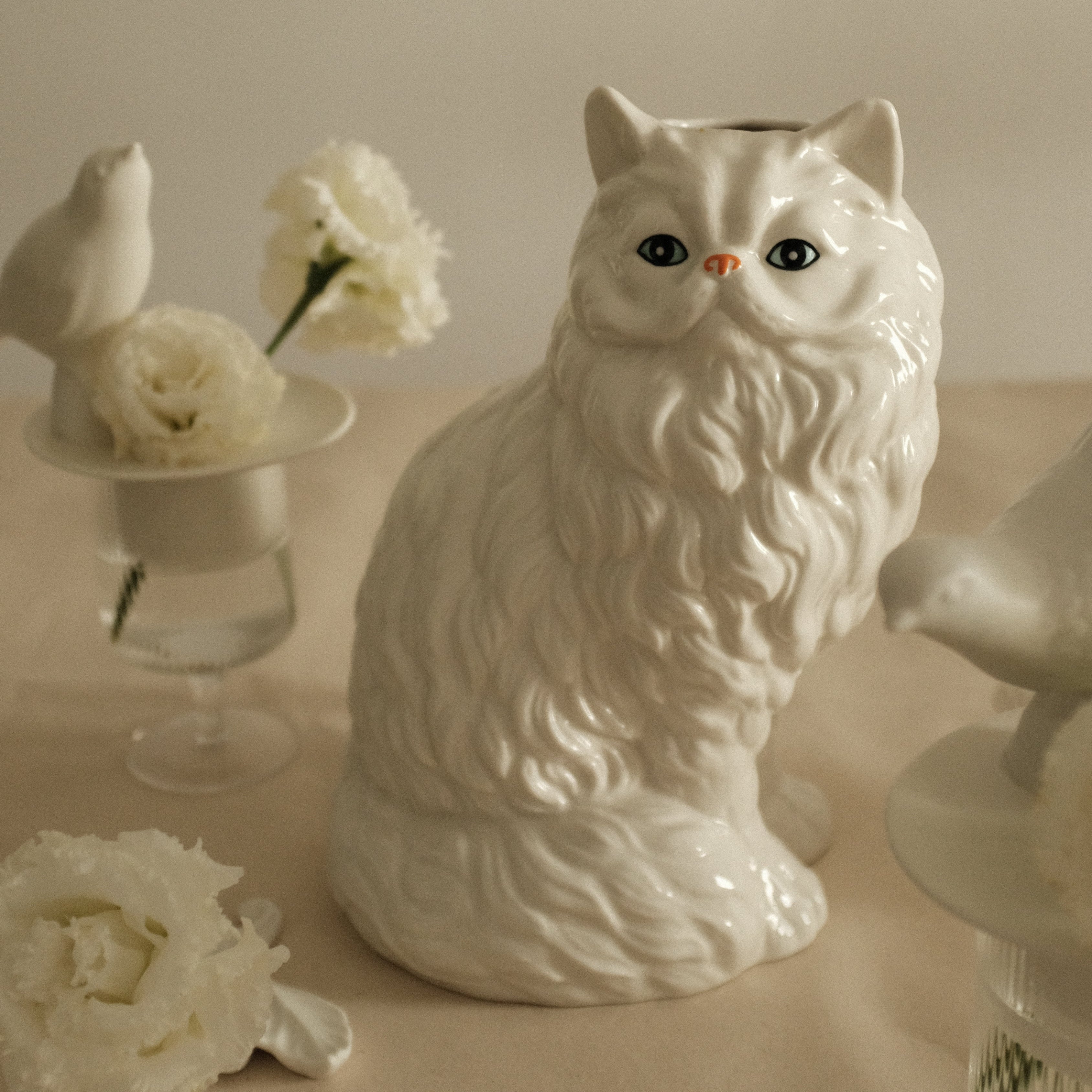 ODETTE Majestic White Persian Cat Ceramic Vase