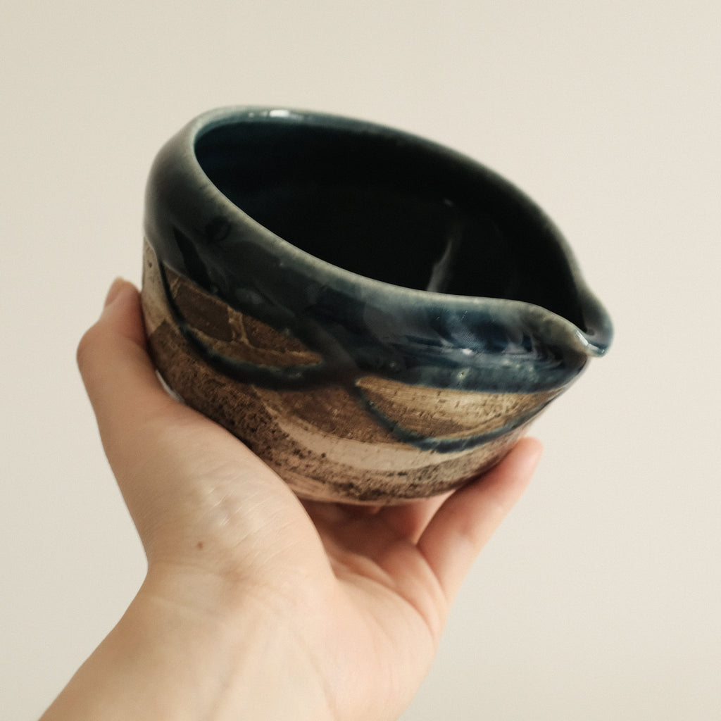 Hatsuichi Japan Ai Nagashi Dark Blue Katakuchi Chawan Matcha Bowl Minoware