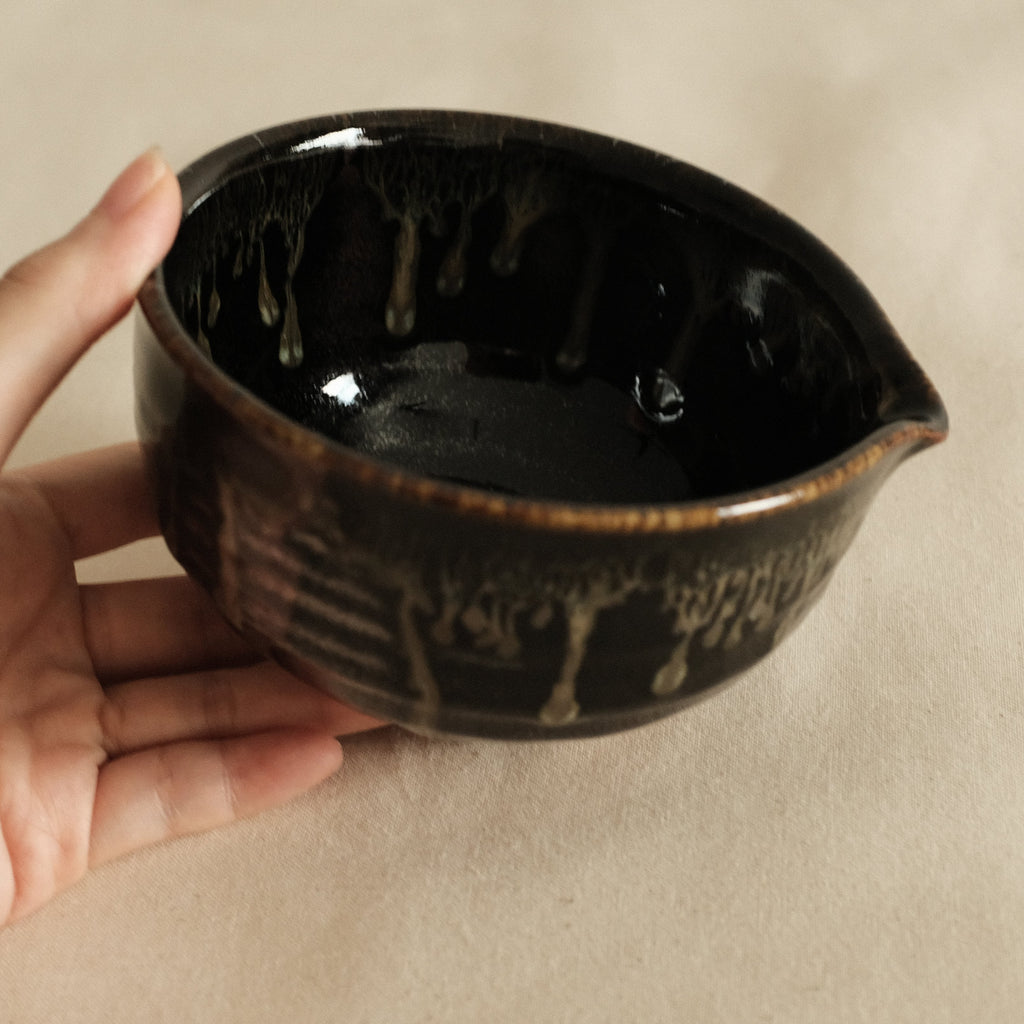 Hana Izumi Kiln Japan Kuro Black Tenmoku Nagashi Katakuchi Chawan Matcha Bowl Aritaware