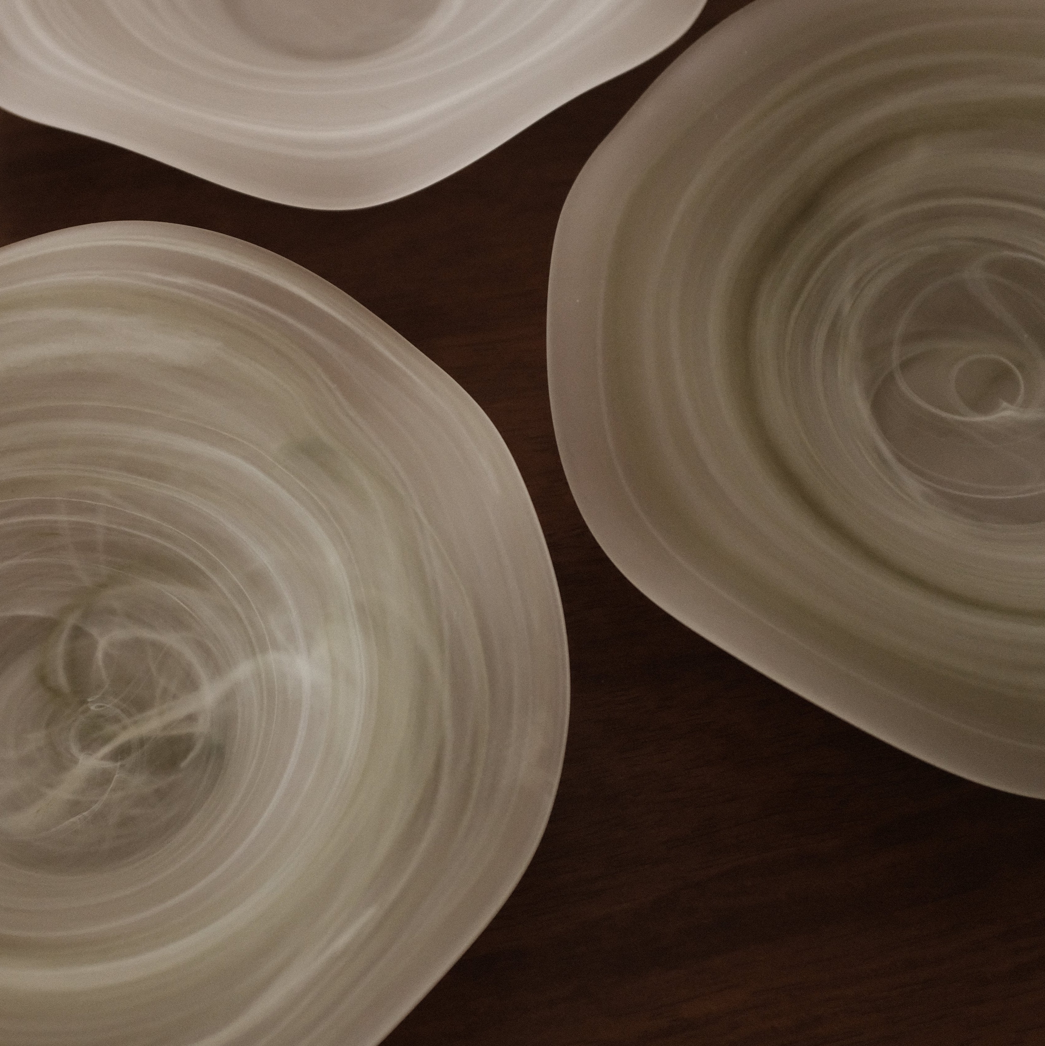 ESME Handmade Wavy Round Frosted Glass Cosmic Deep Plate Moss Green