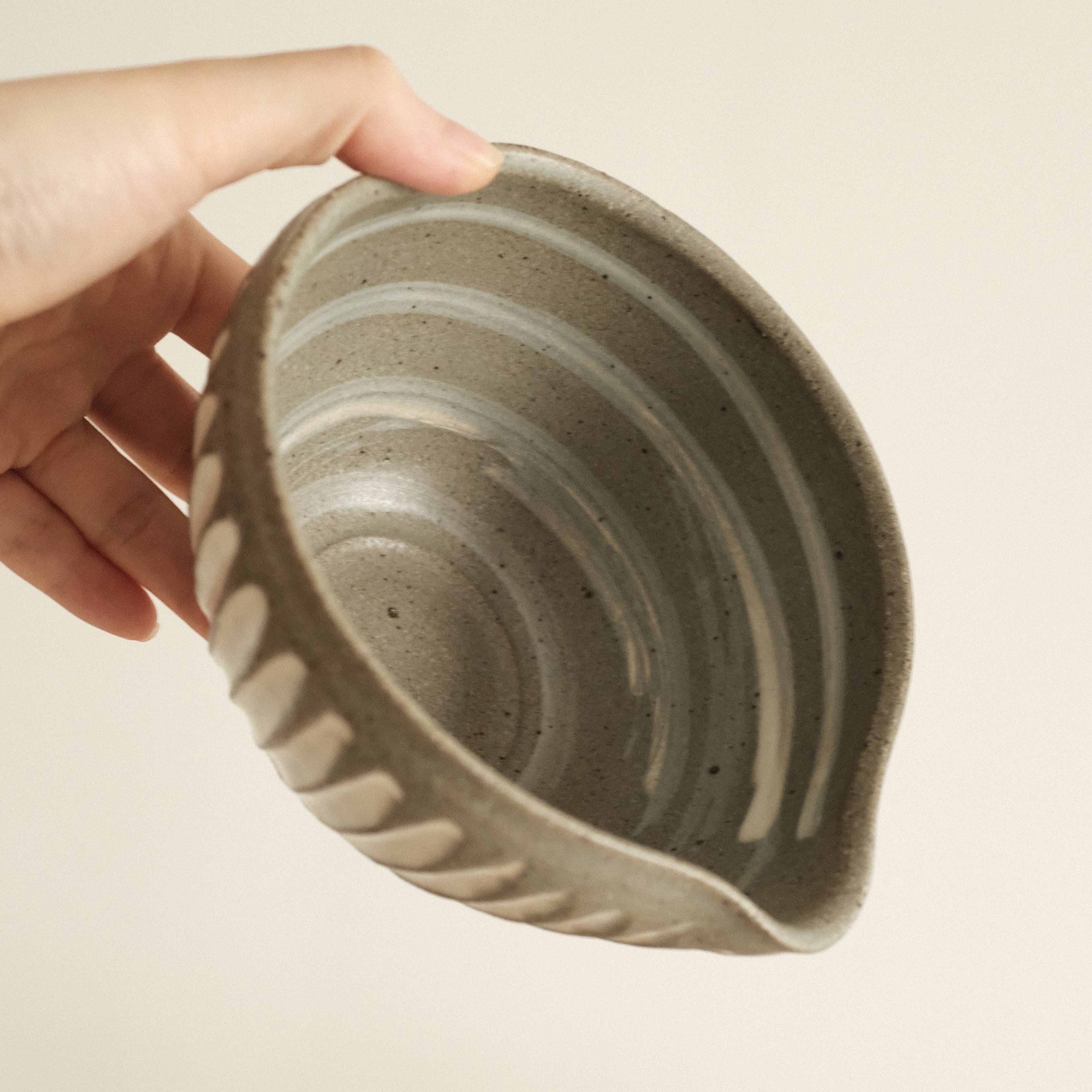 Masamura Japan Kohiki Carved Katakuchi Chawan Matcha Bowl with Spout