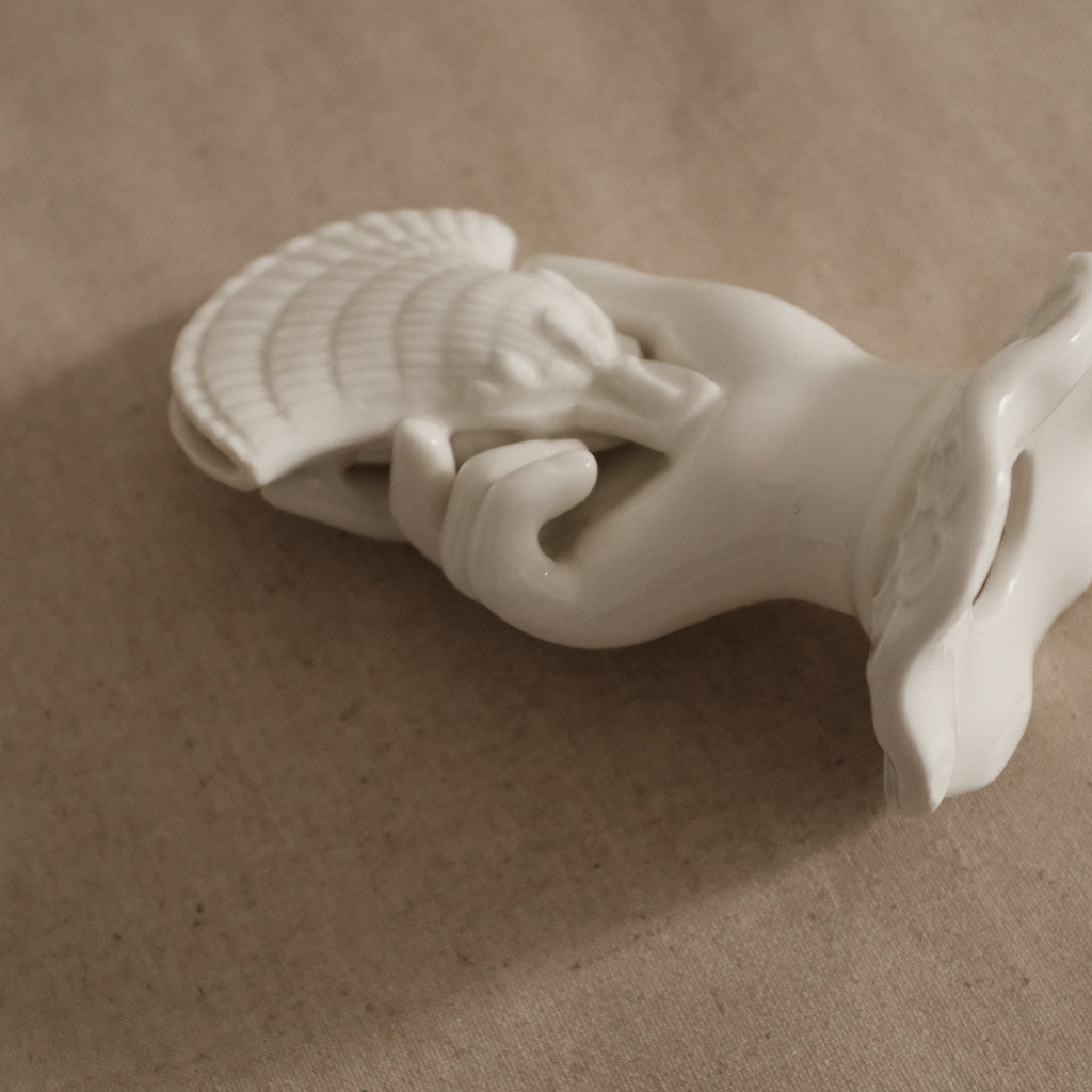 MARELLA French Retro Grasp of Sea Shell Ceramic Flower Vase Card Holder Tissue Holder