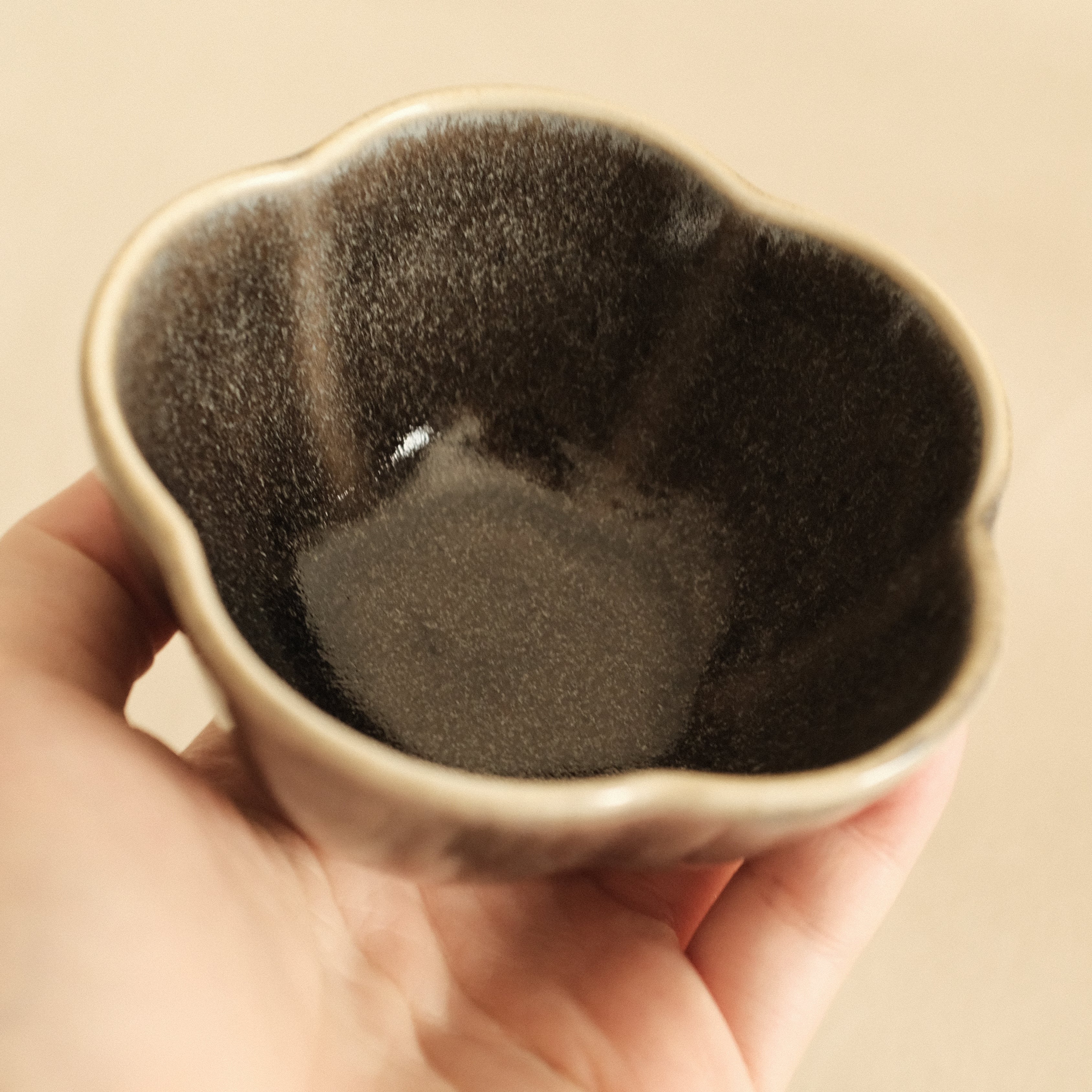 East Table Dolce Kiln Change Glaze Ume Plum Shape Goma Sesame Small Bowl