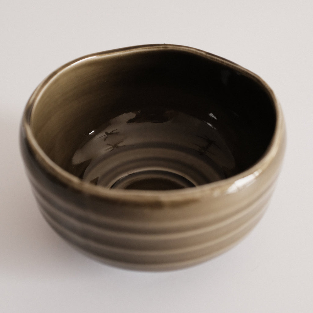 Hatsuichi Japan Yomogi Olive Green Flower-shaped Chawan Matcha Bowl Tea Bowl Japan Minoware