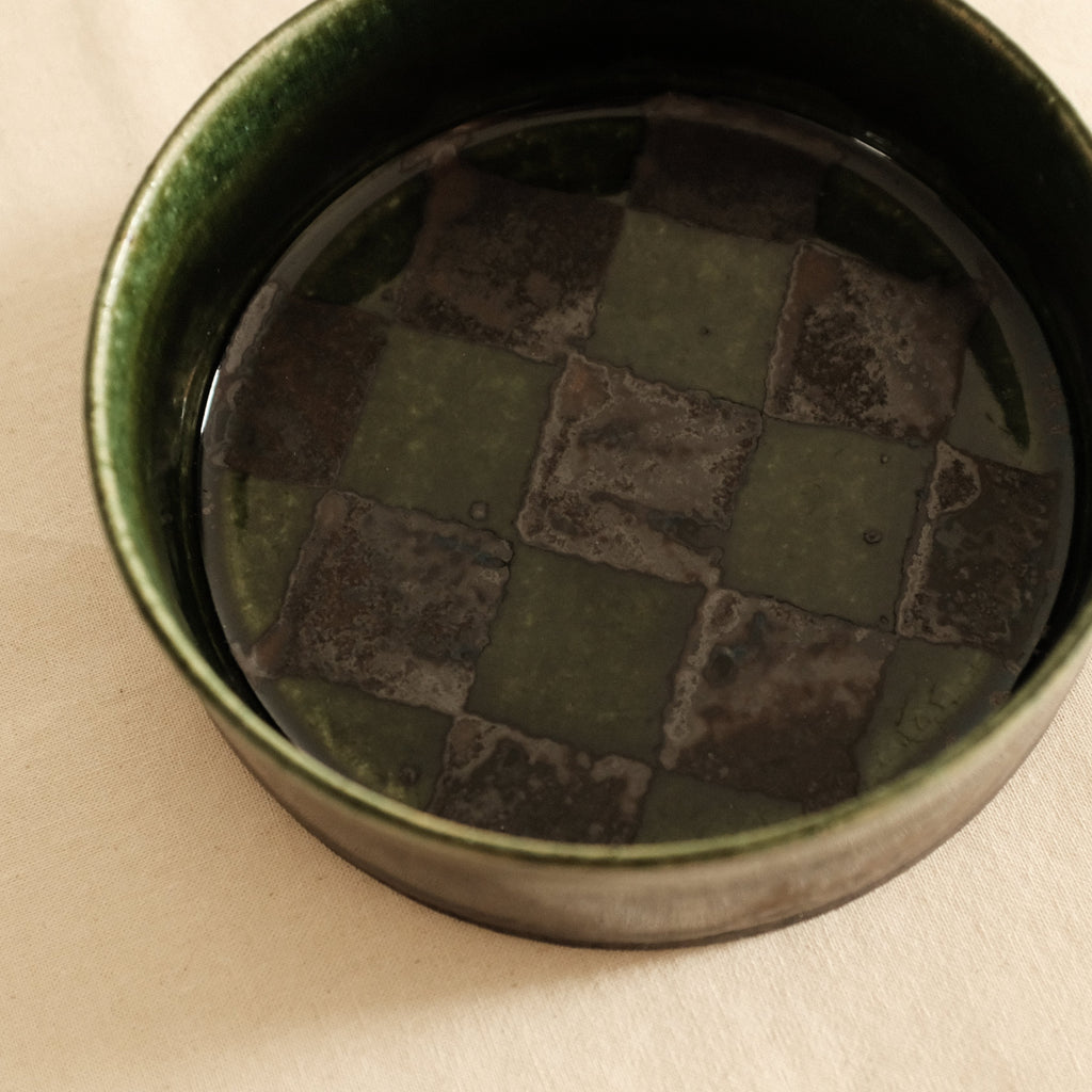 Kuroki Taira Oribe Green Glaze Checkered Dish Bowl