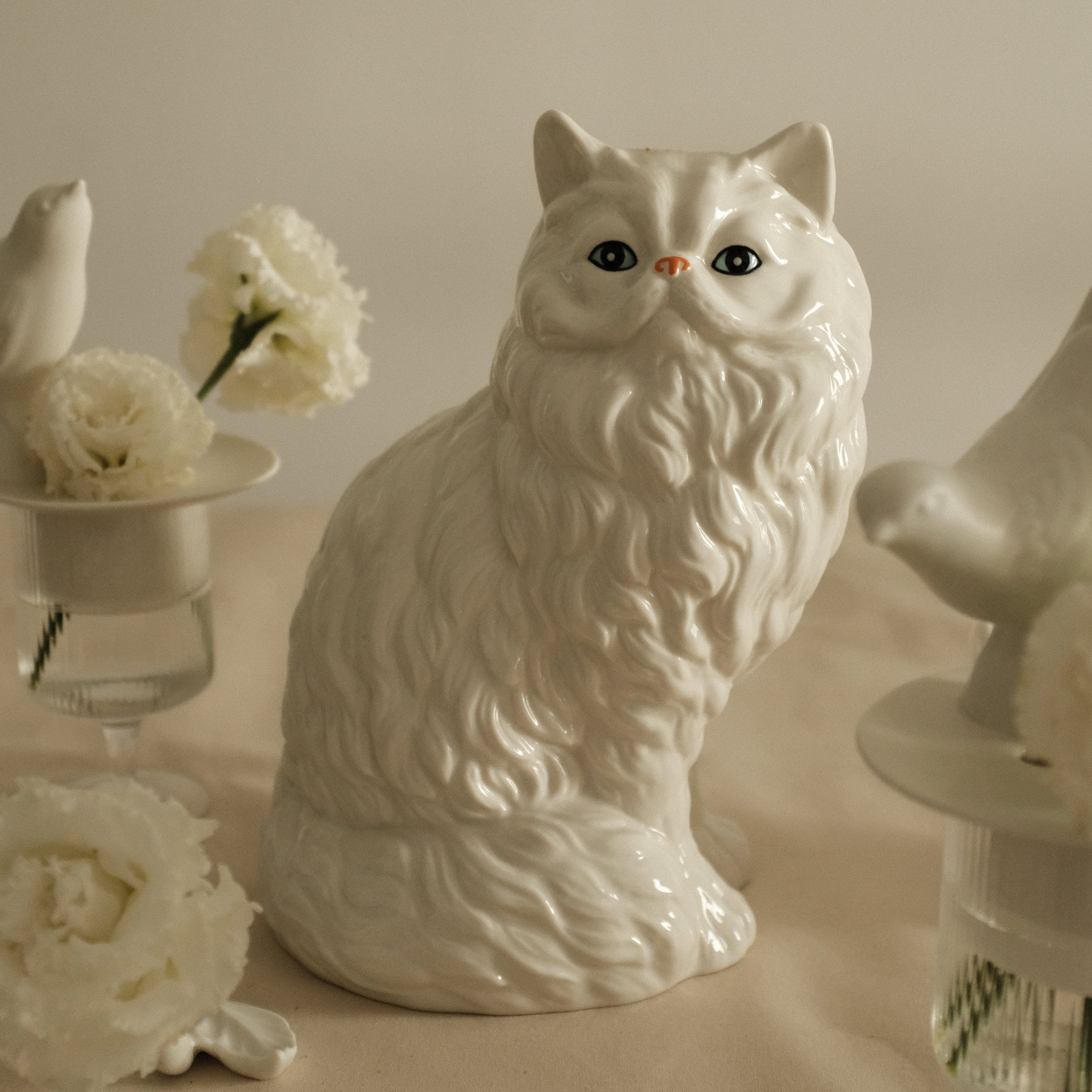 ODETTE Majestic White Persian Cat Ceramic Vase